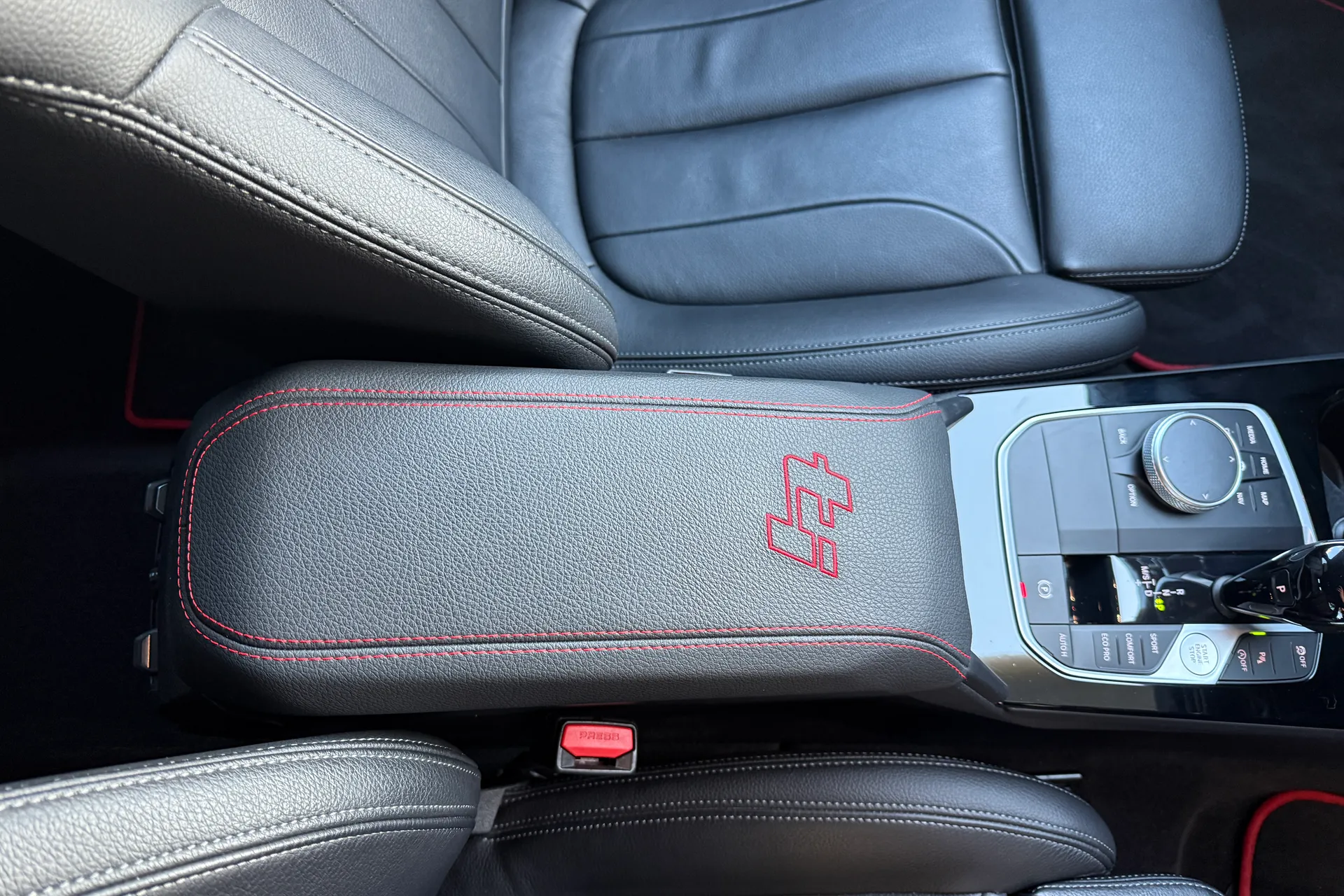 BMW 1 SERIES thumbnail image number 32