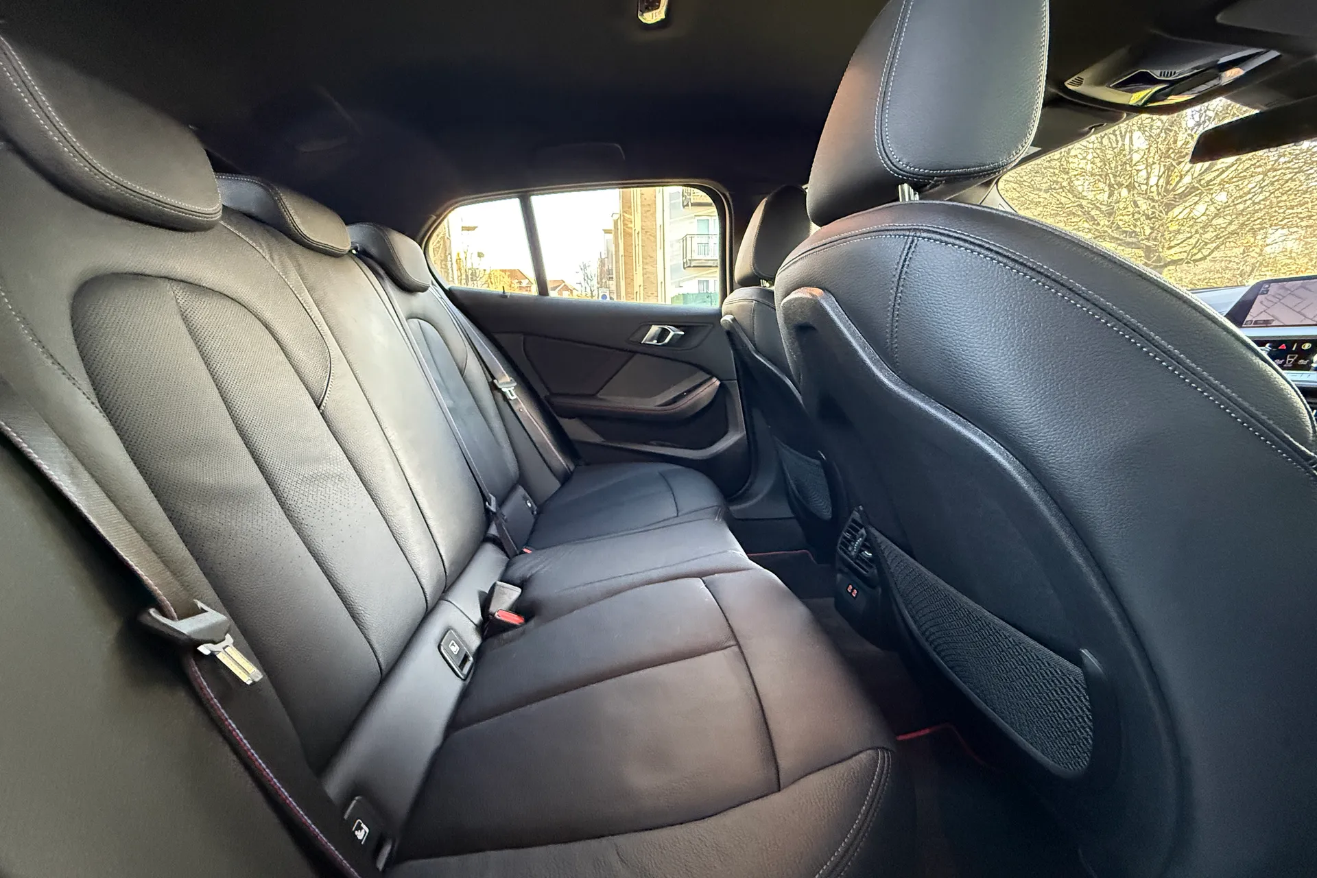 BMW 1 SERIES thumbnail image number 38