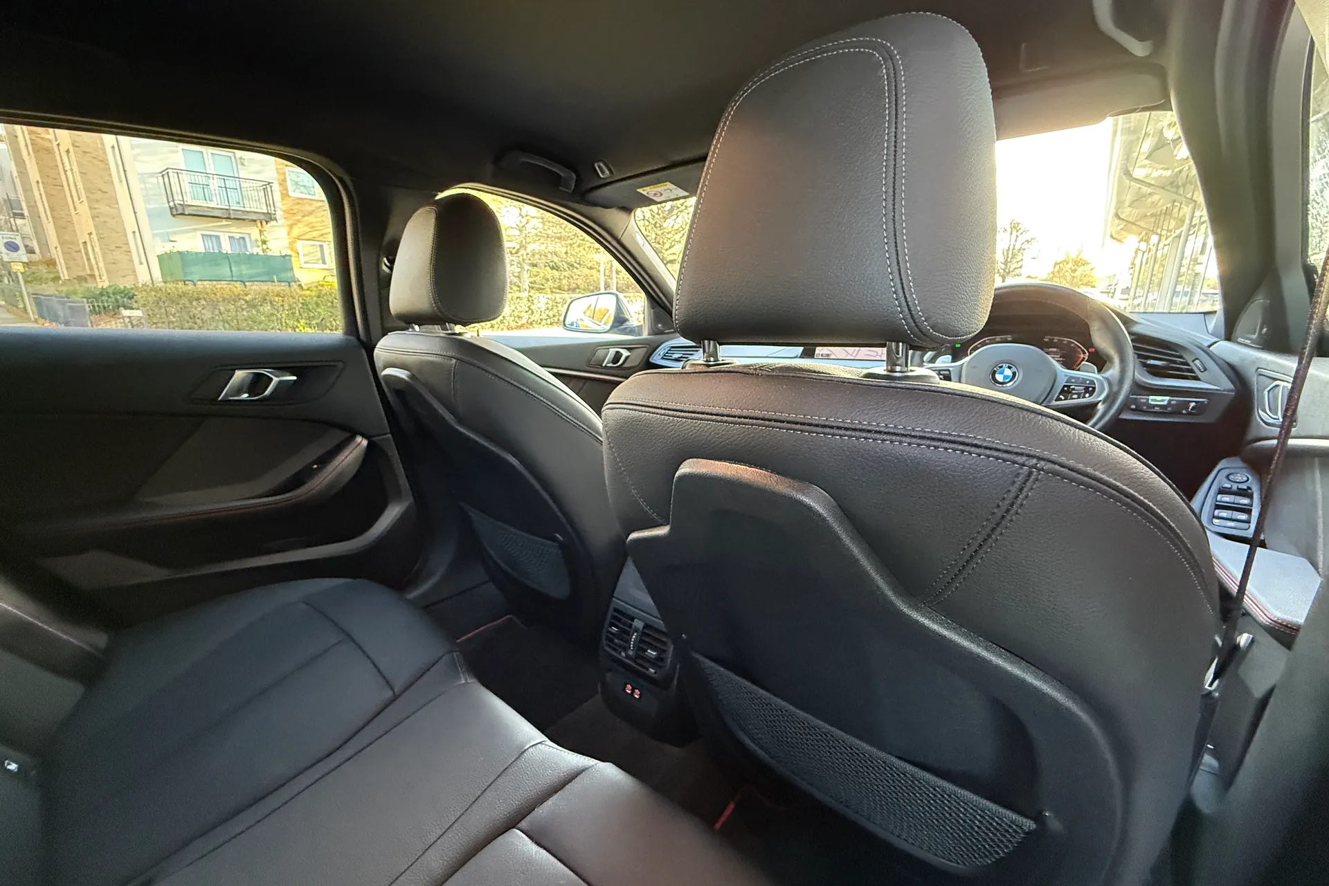 BMW 1 SERIES thumbnail image number 39