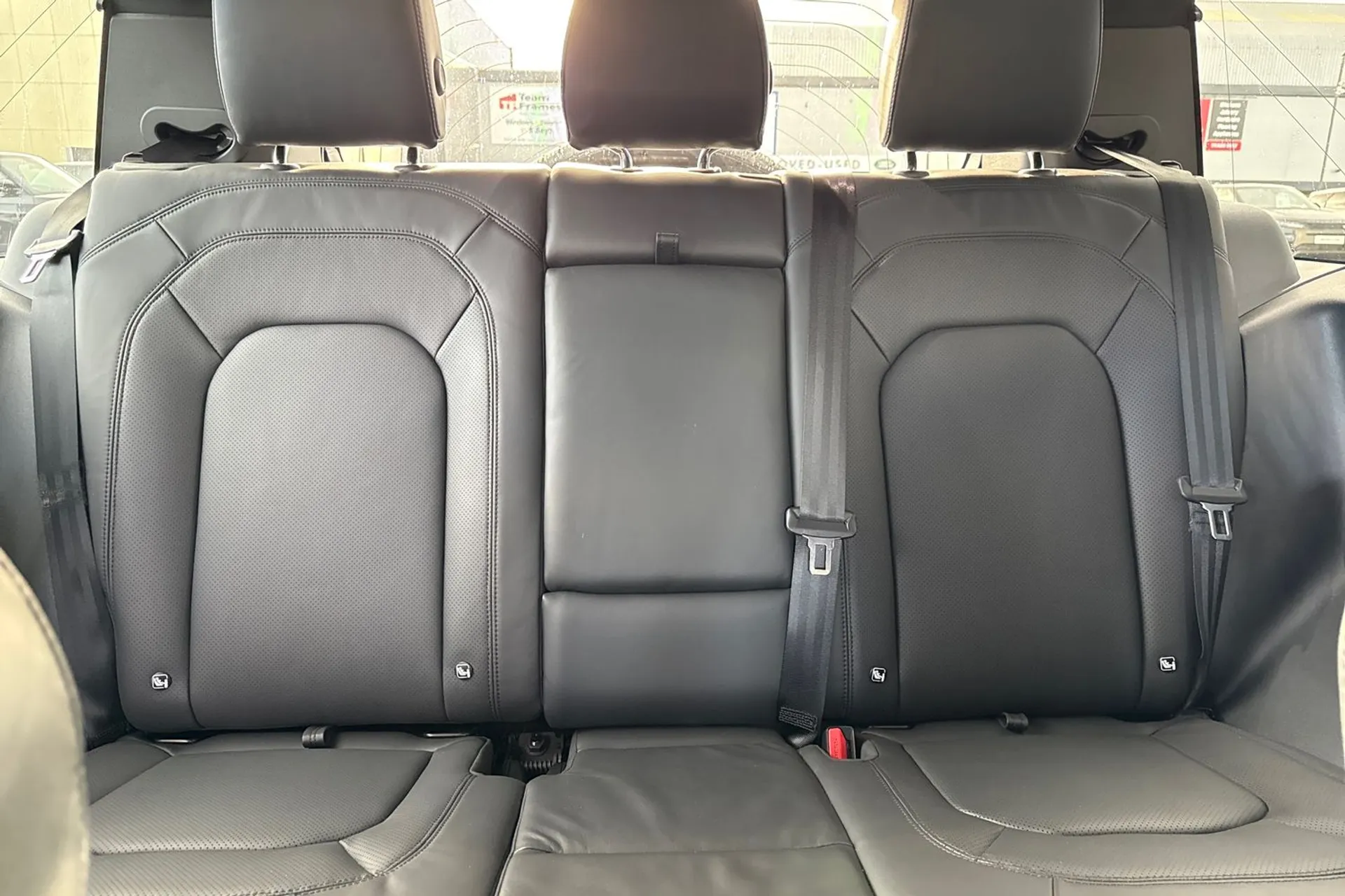 LAND ROVER DEFENDER thumbnail image number 40