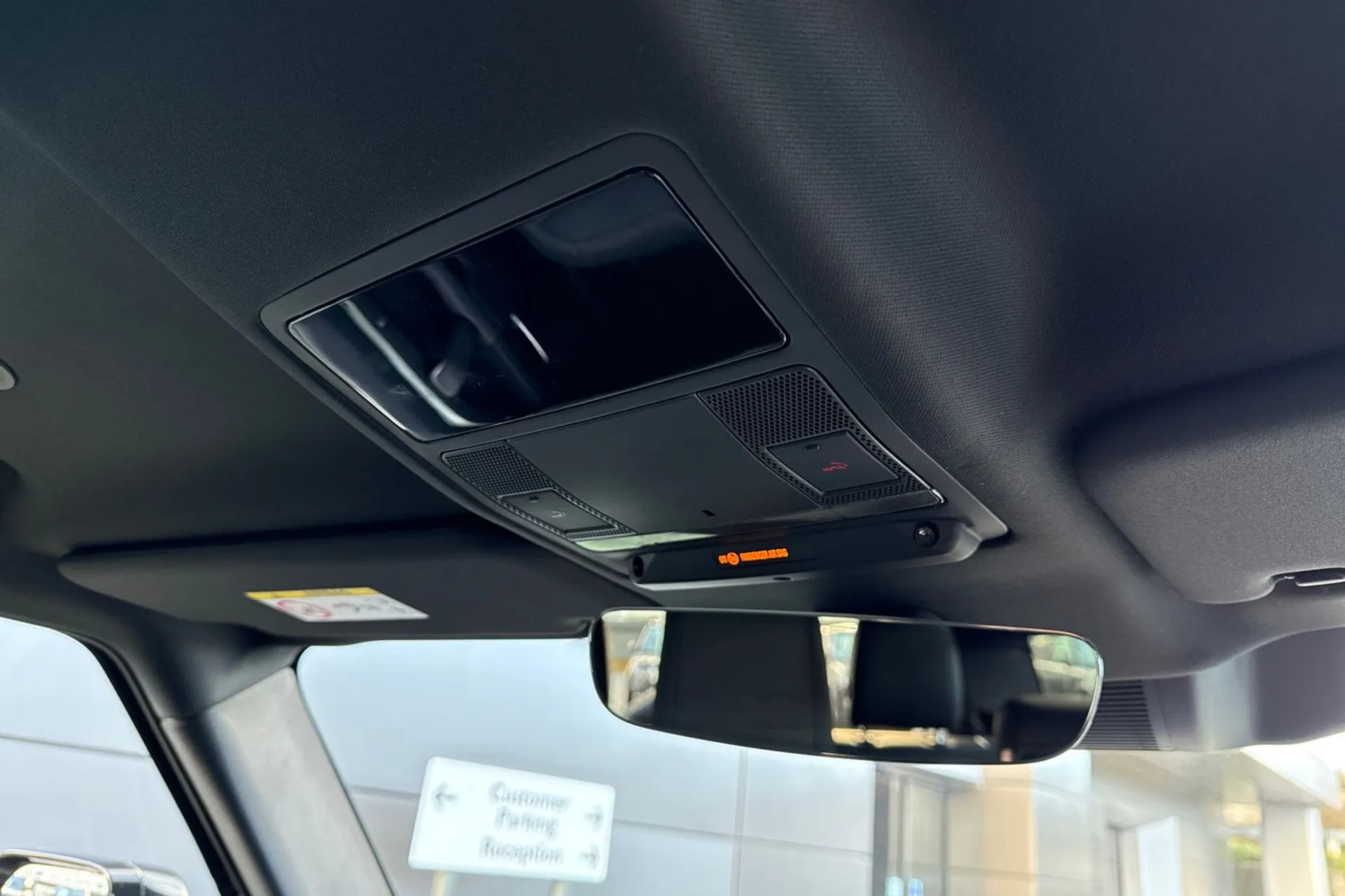 LAND ROVER DEFENDER thumbnail image number 51