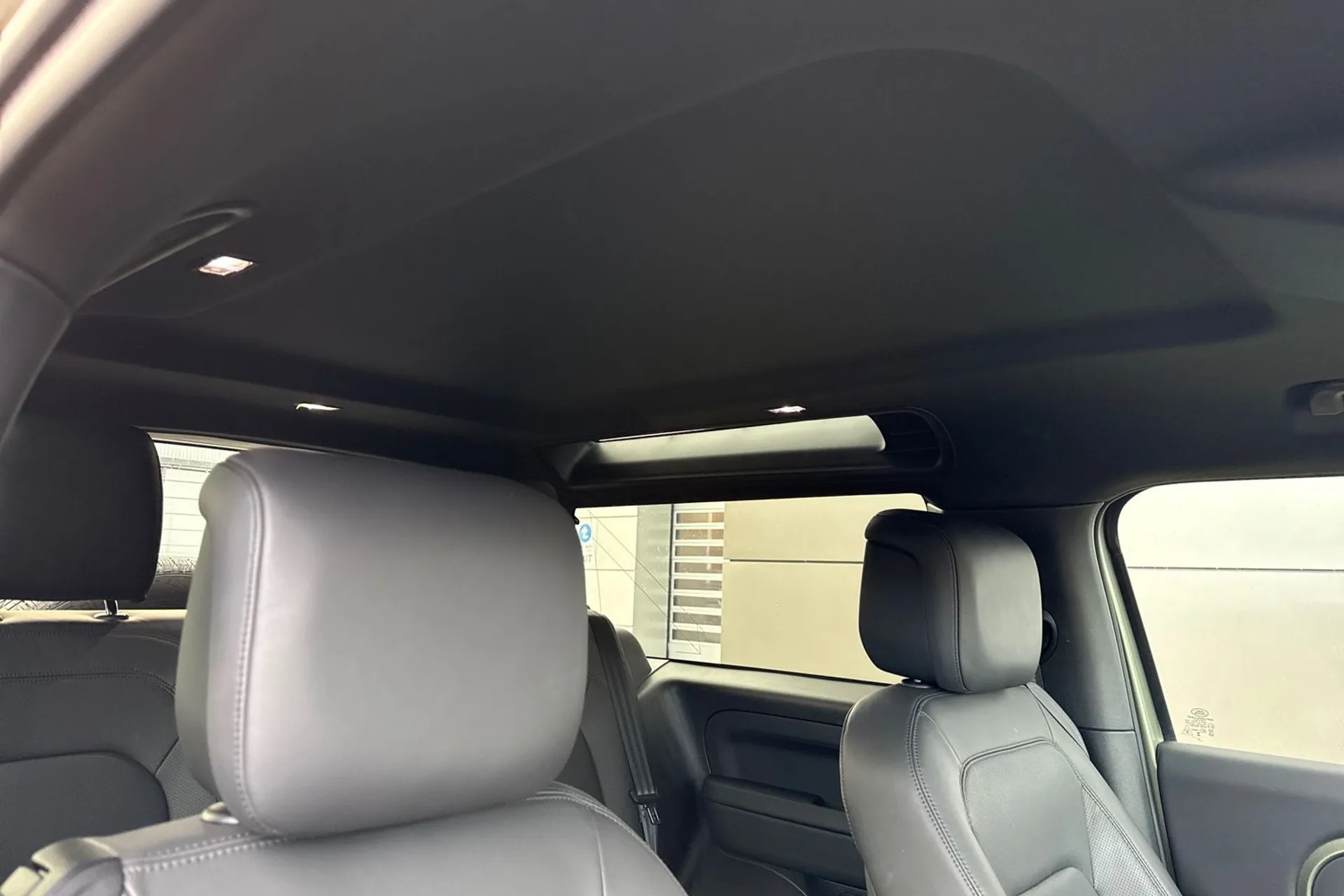 LAND ROVER DEFENDER thumbnail image number 13