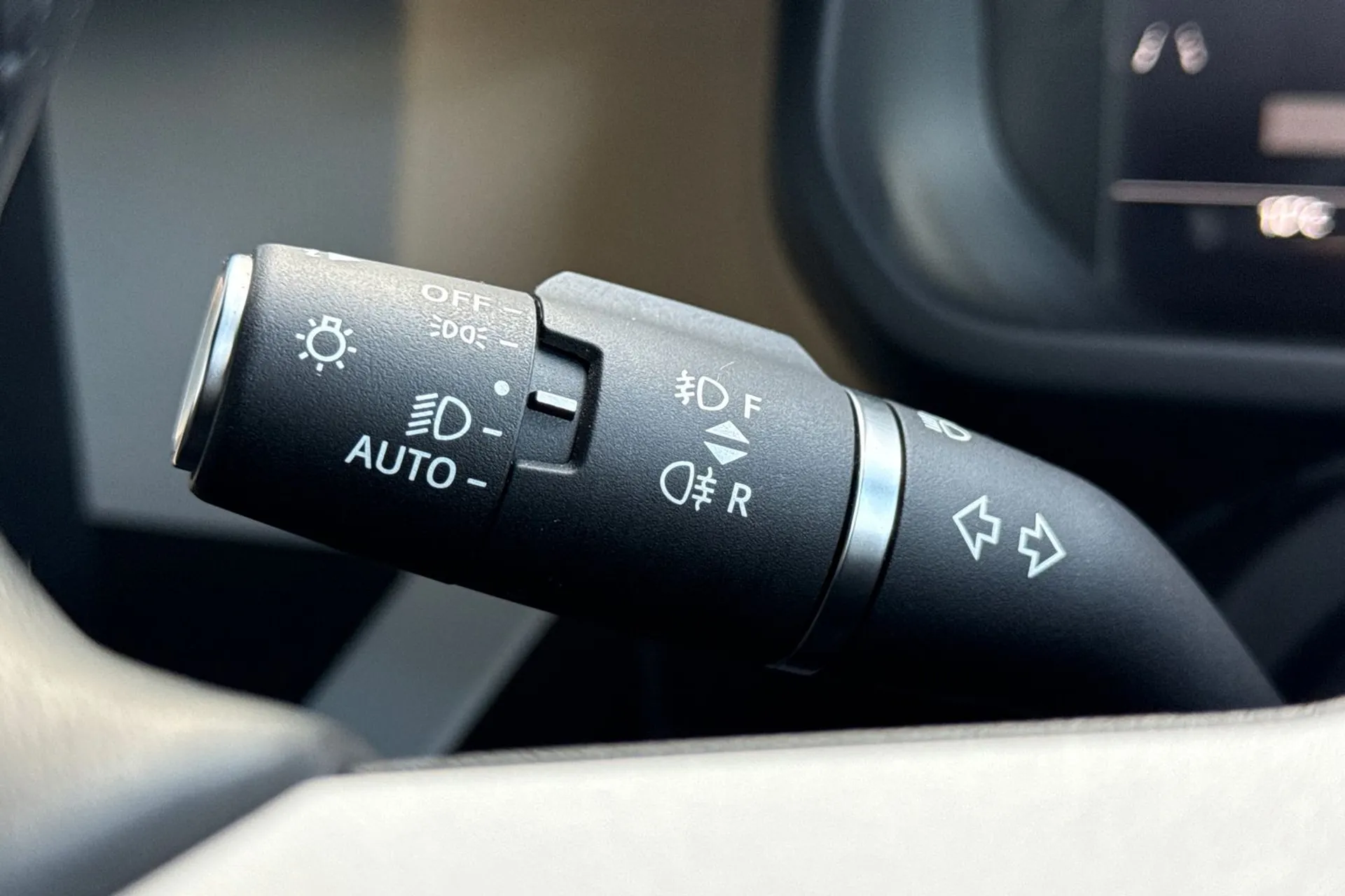 LAND ROVER DEFENDER thumbnail image number 62