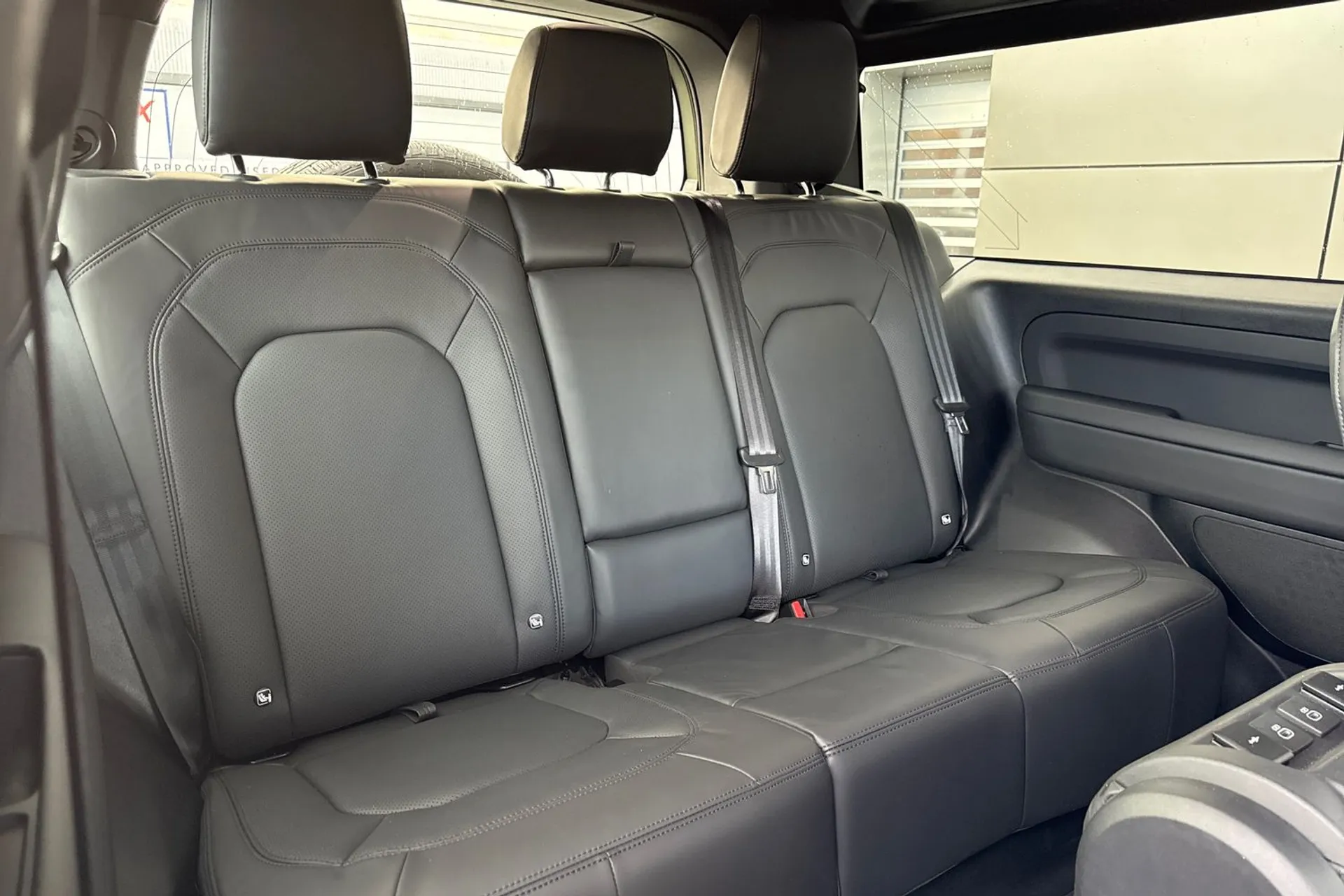 LAND ROVER DEFENDER thumbnail image number 22