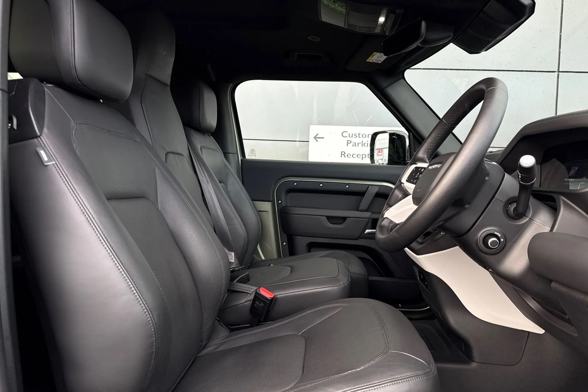 LAND ROVER DEFENDER thumbnail image number 20