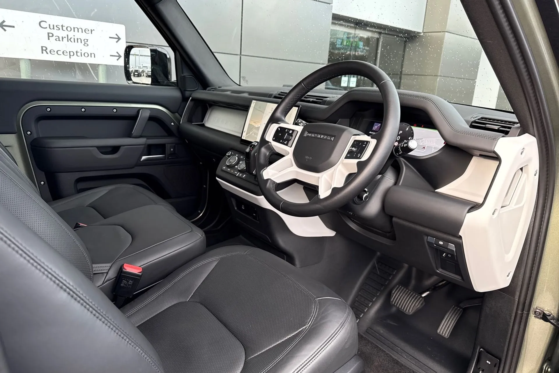 LAND ROVER DEFENDER thumbnail image number 19