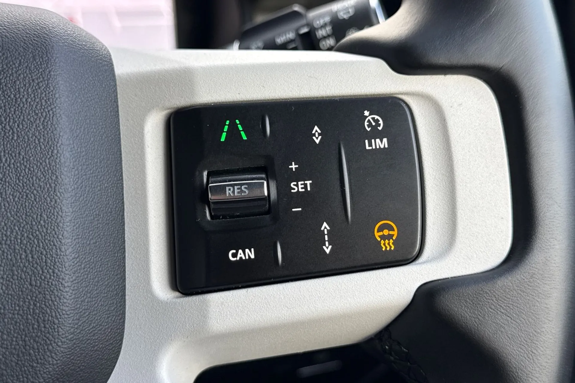 LAND ROVER DEFENDER thumbnail image number 47