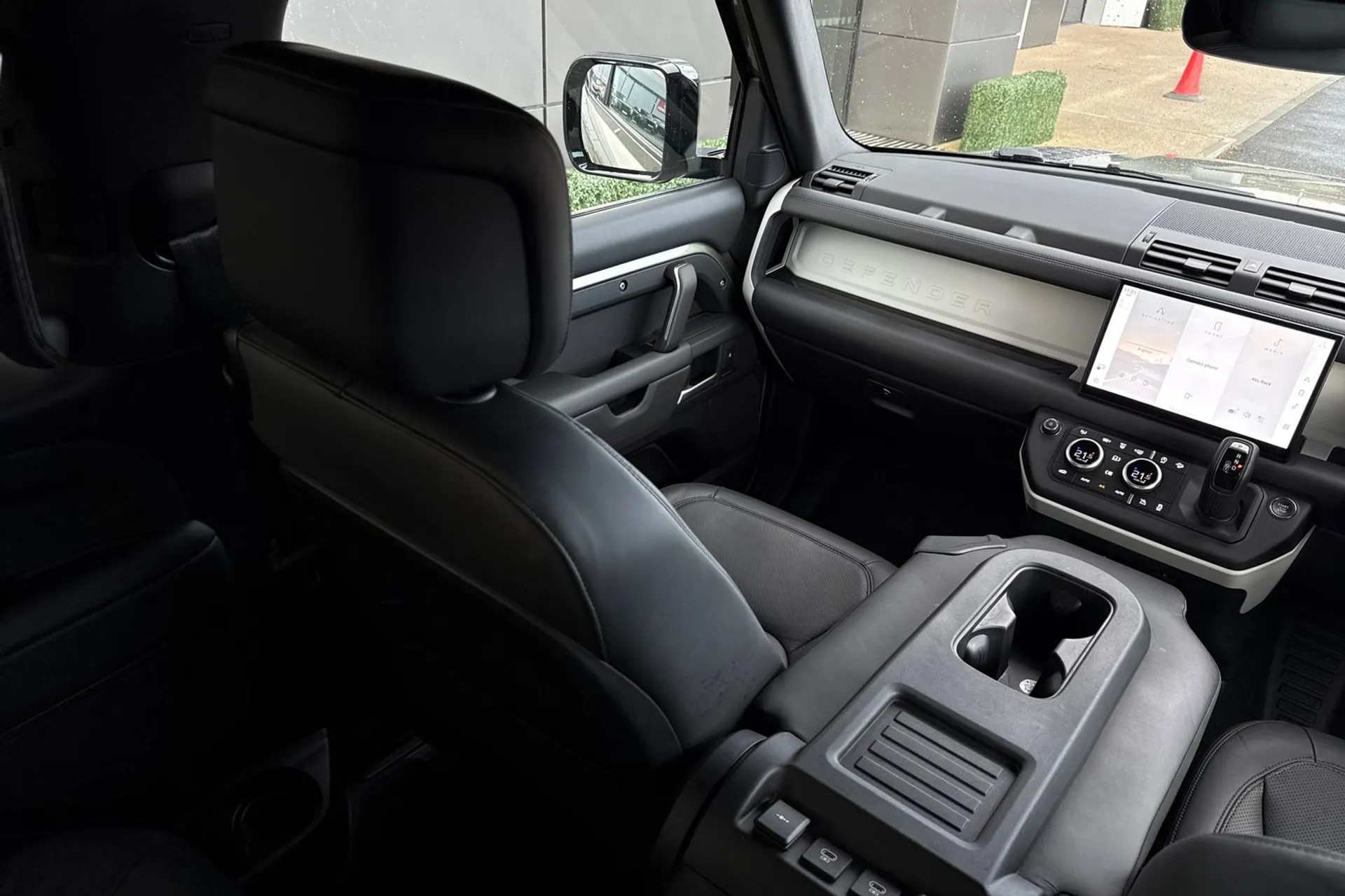 LAND ROVER DEFENDER thumbnail image number 41