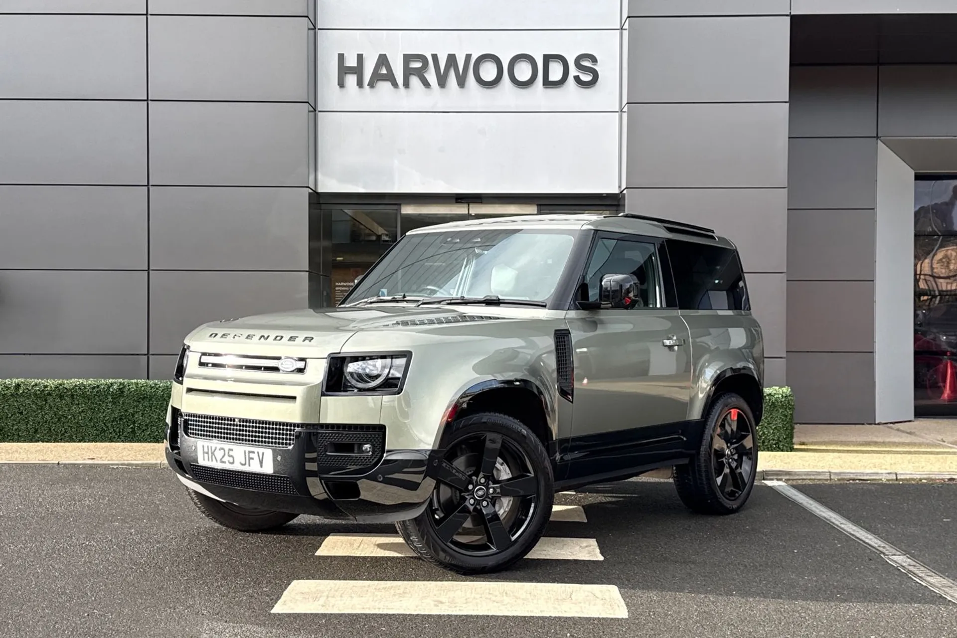 LAND ROVER DEFENDER thumbnail image number 14