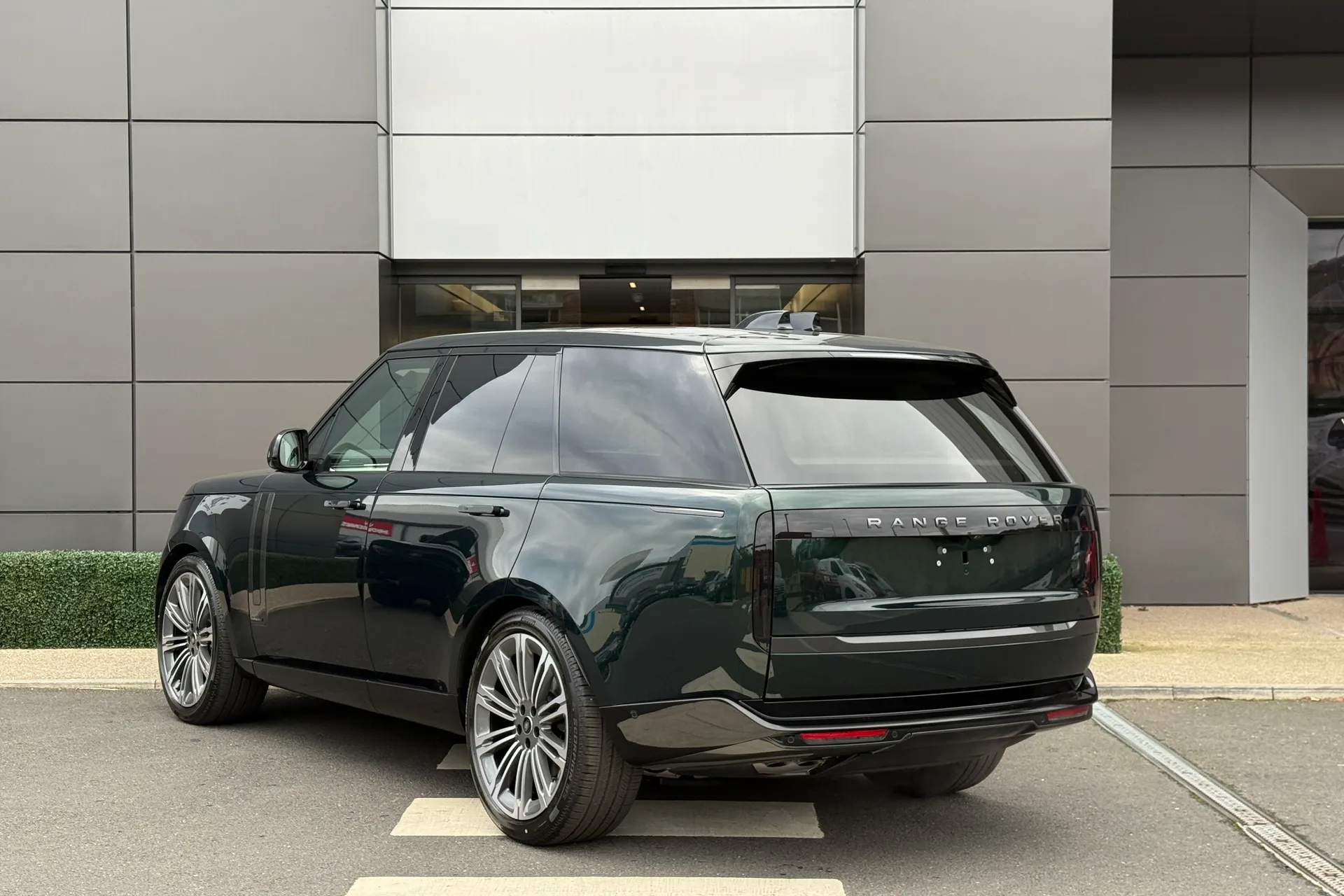 LAND ROVER RANGE ROVER thumbnail image number 12