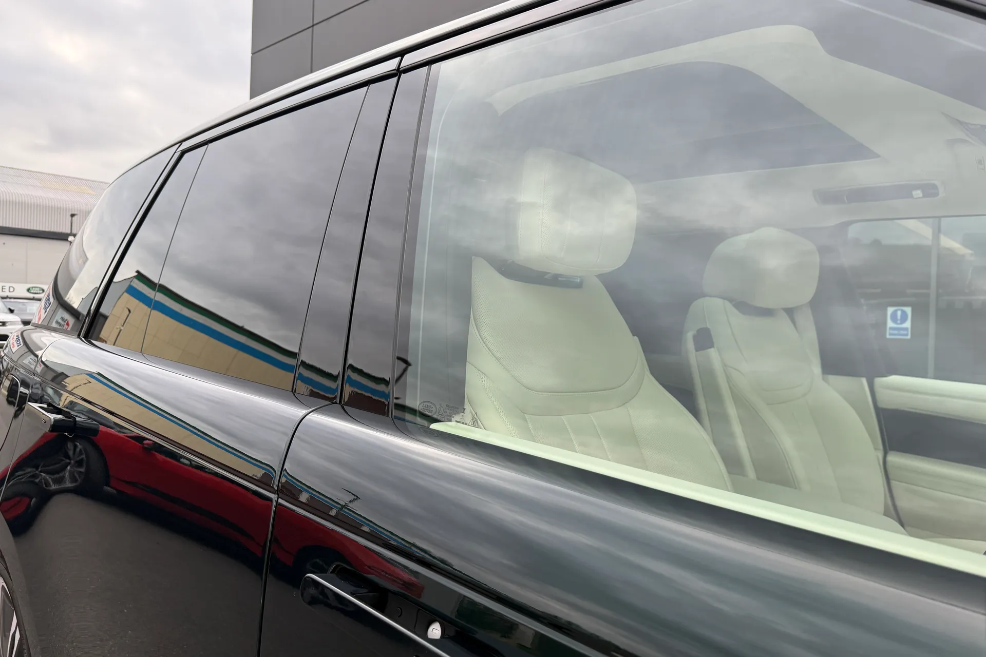 LAND ROVER RANGE ROVER thumbnail image number 39