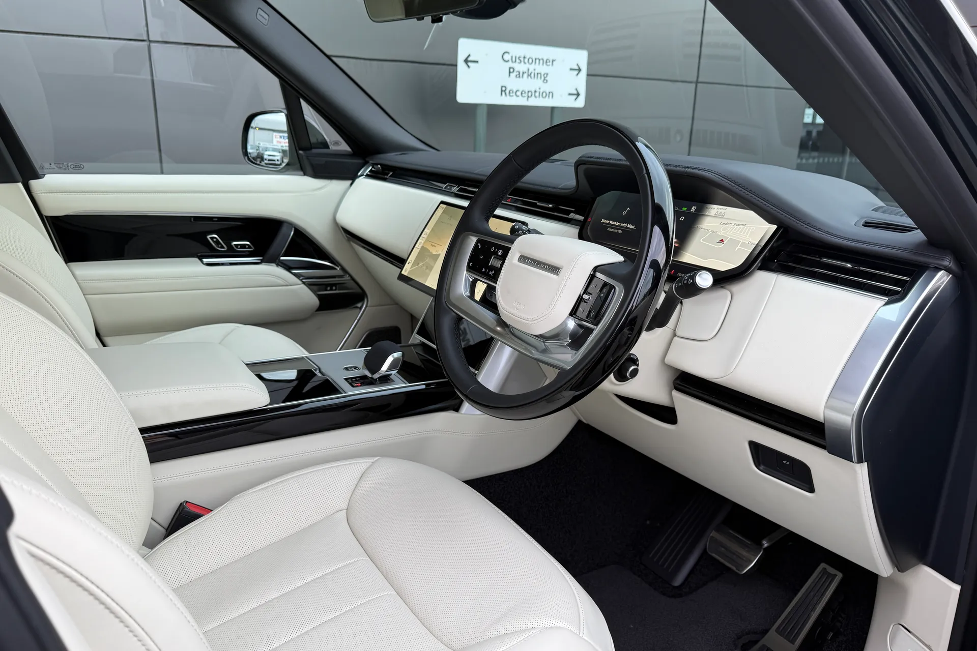 LAND ROVER RANGE ROVER thumbnail image number 30