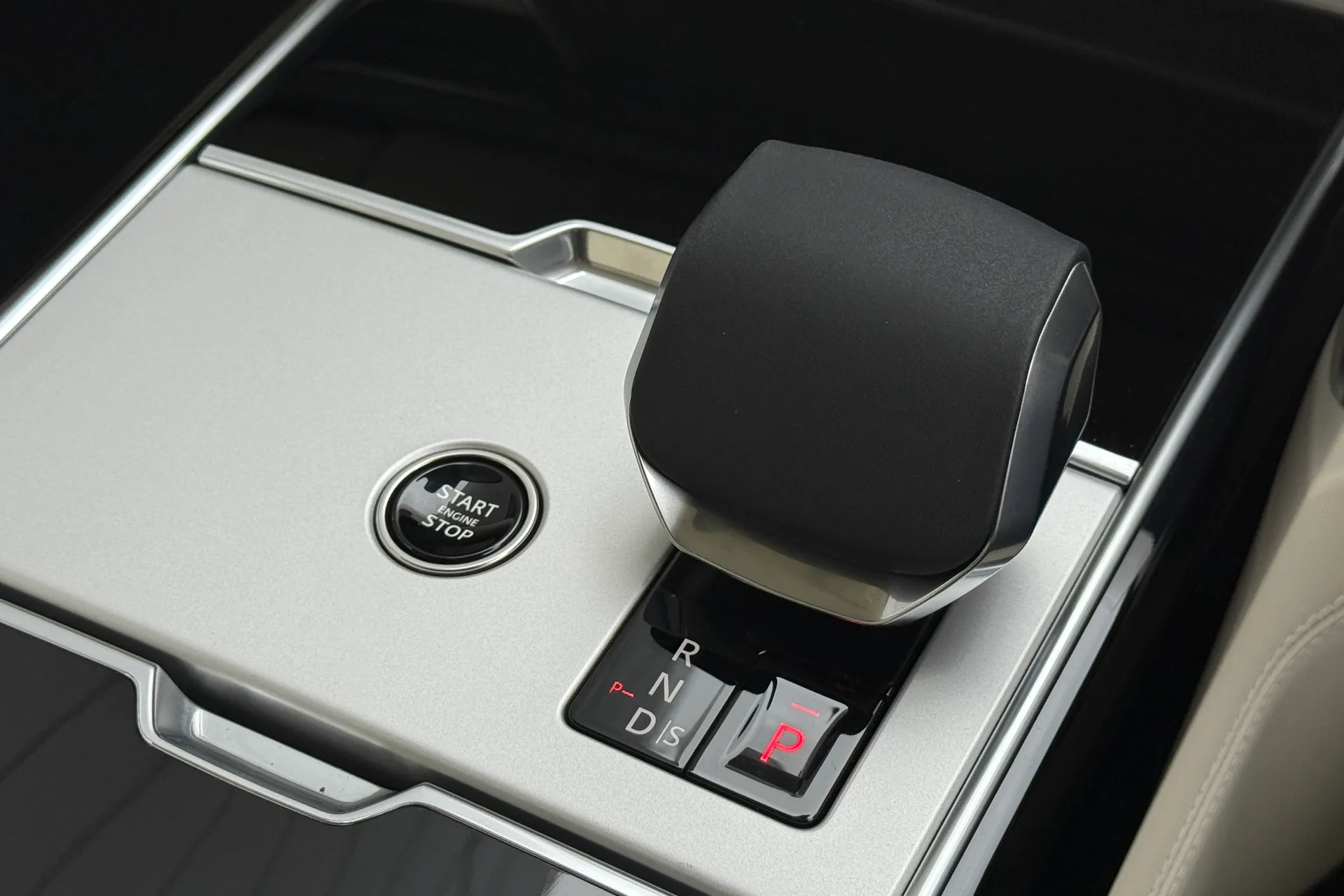 LAND ROVER RANGE ROVER thumbnail image number 55