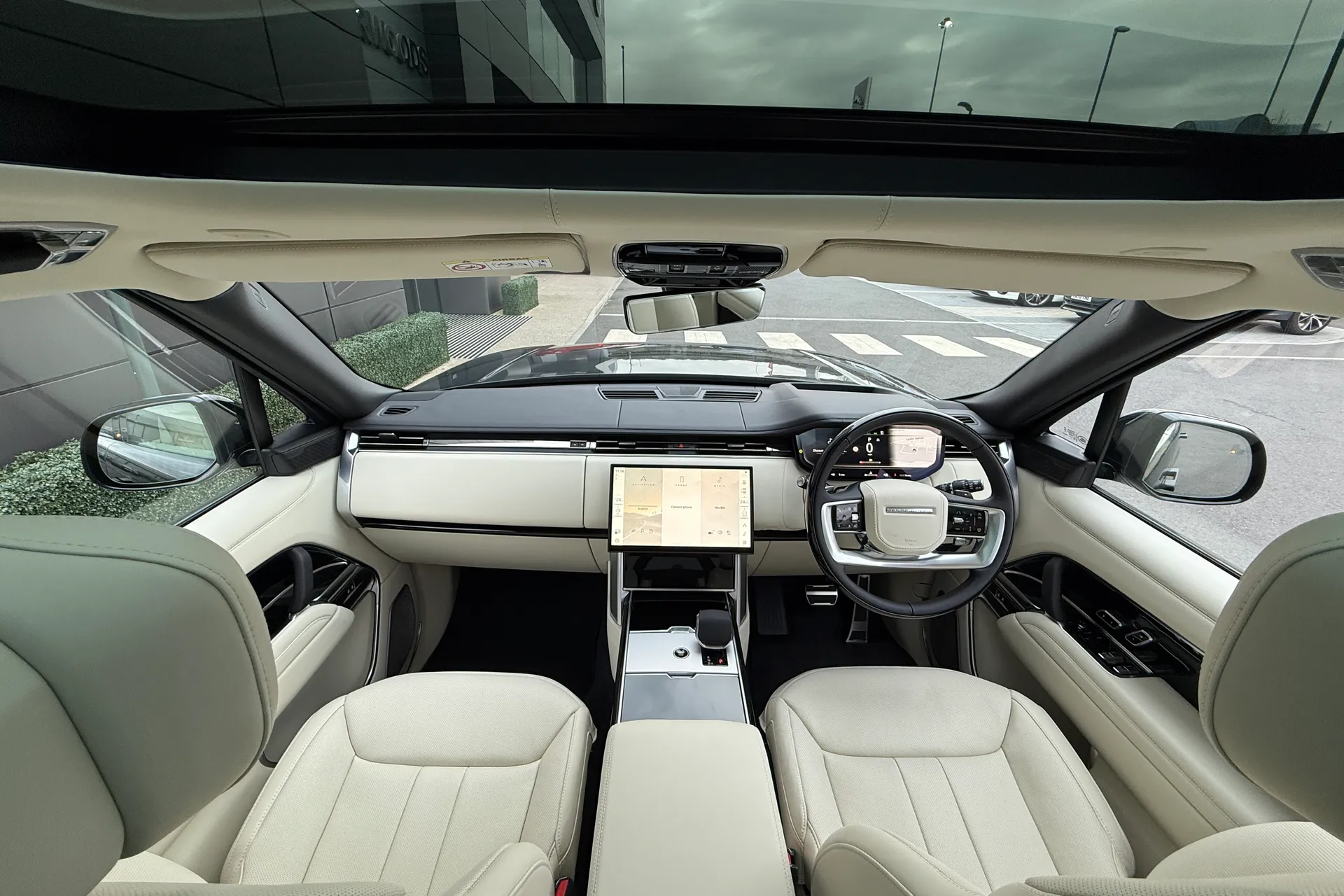 LAND ROVER RANGE ROVER thumbnail image number 3