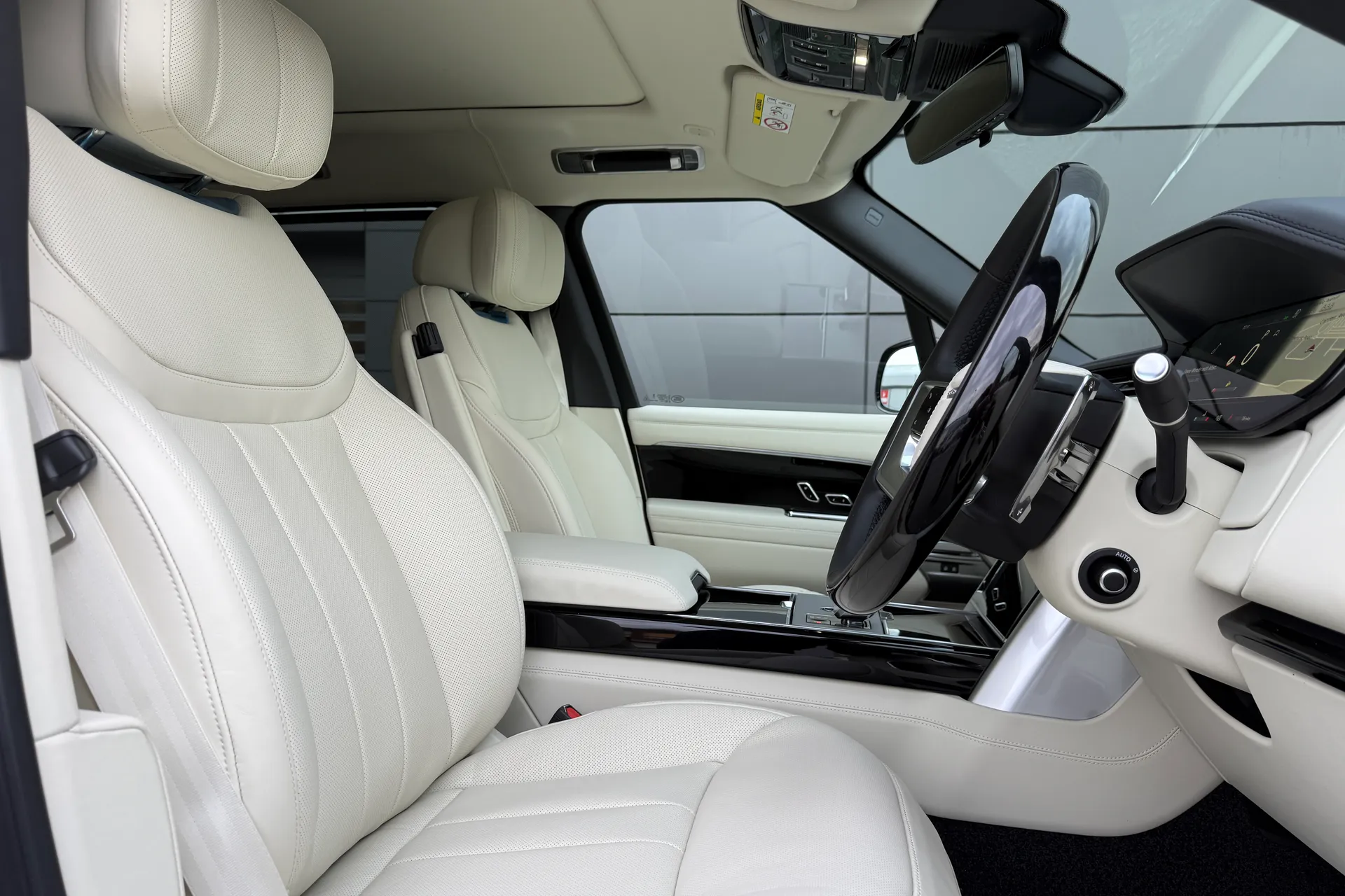 LAND ROVER RANGE ROVER thumbnail image number 29