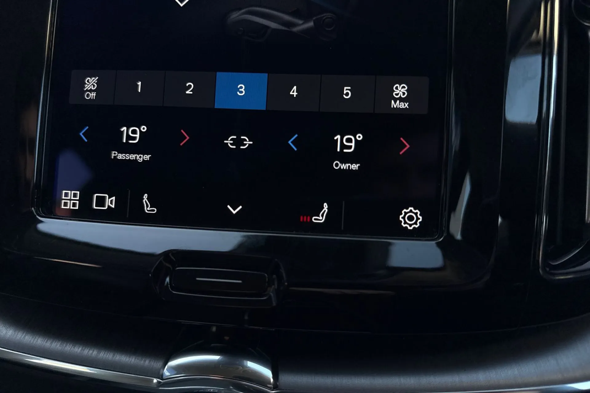 Volvo XC60 thumbnail image number 39