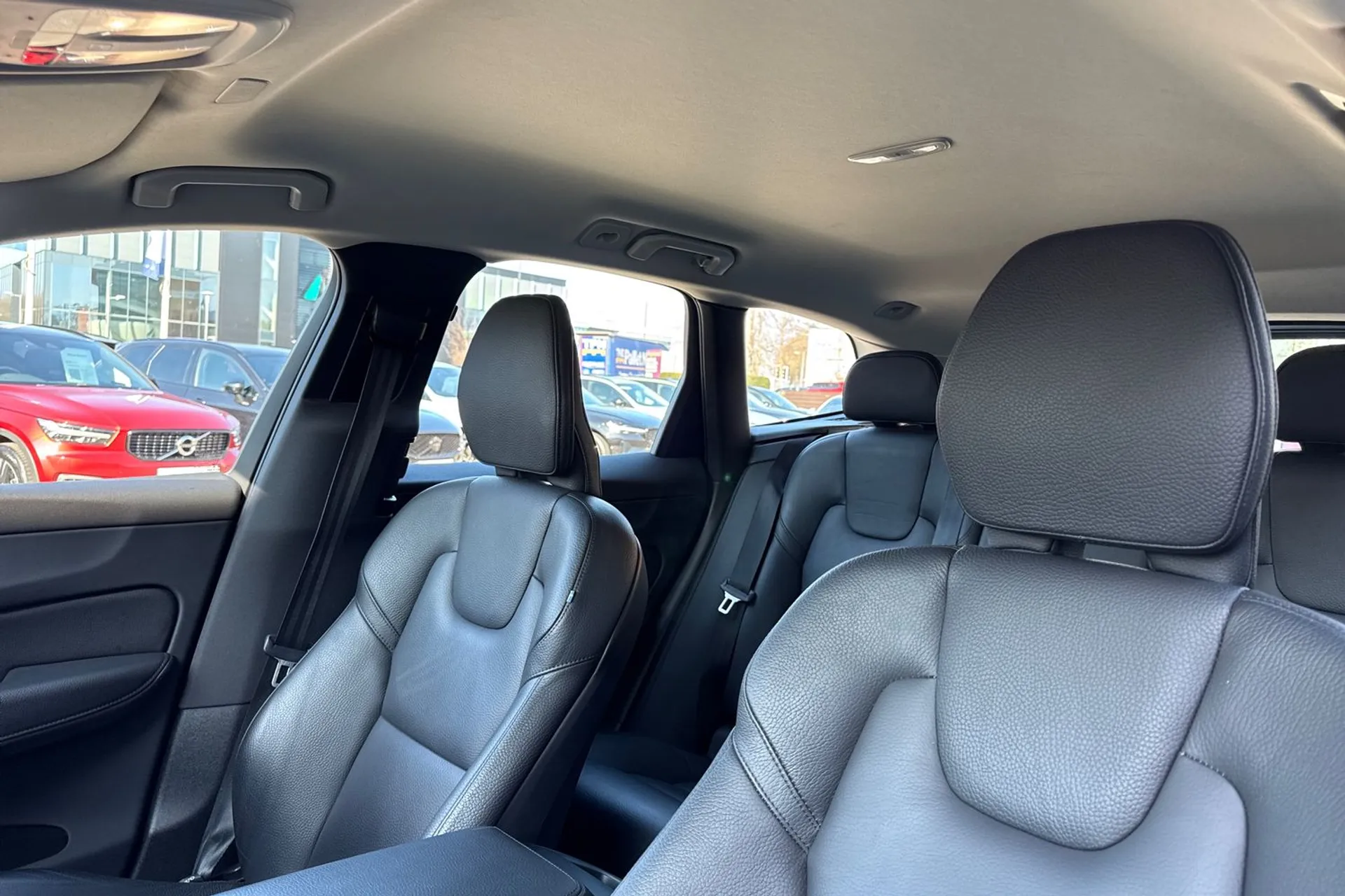 Volvo XC60 thumbnail image number 29