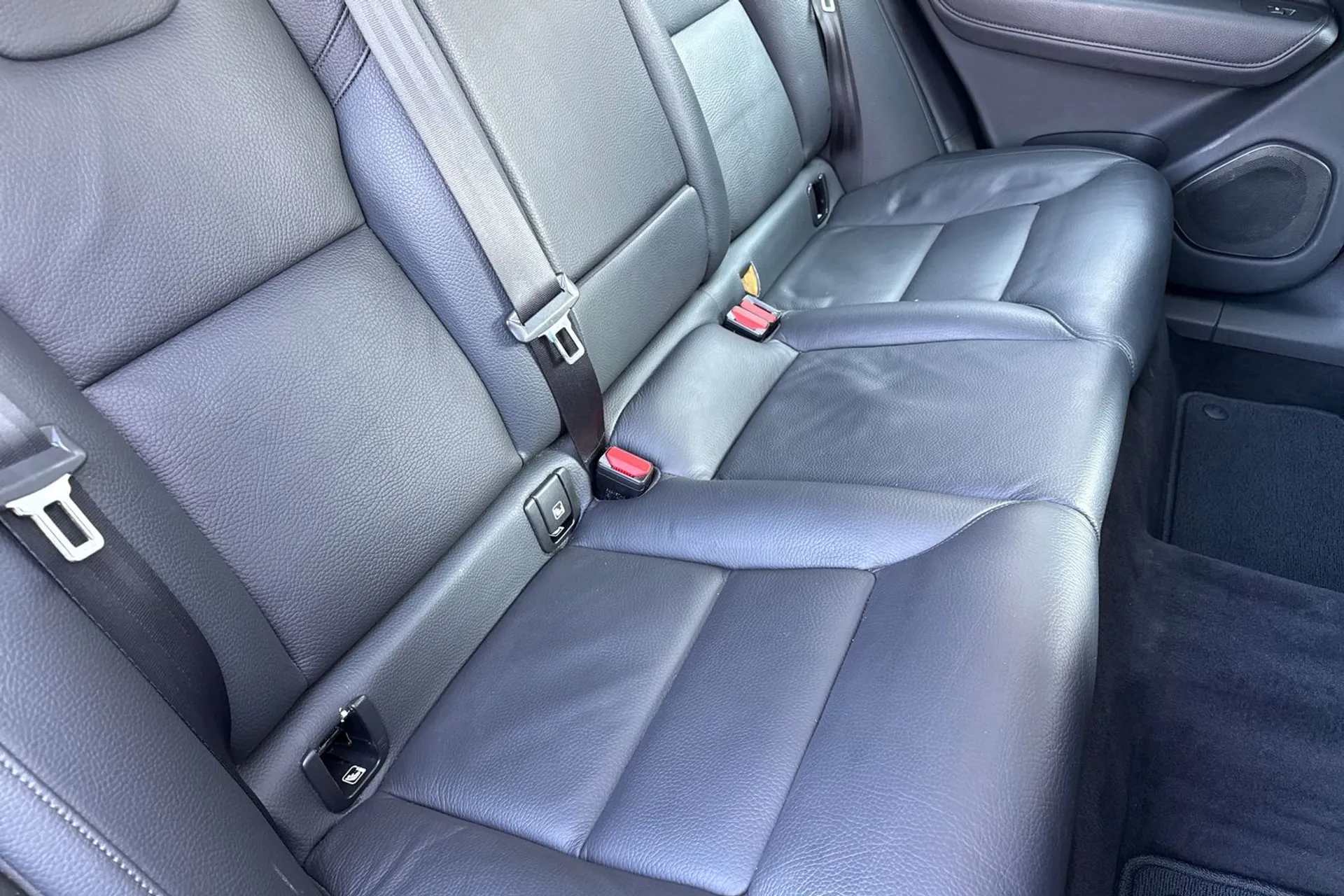 Volvo XC60 thumbnail image number 25