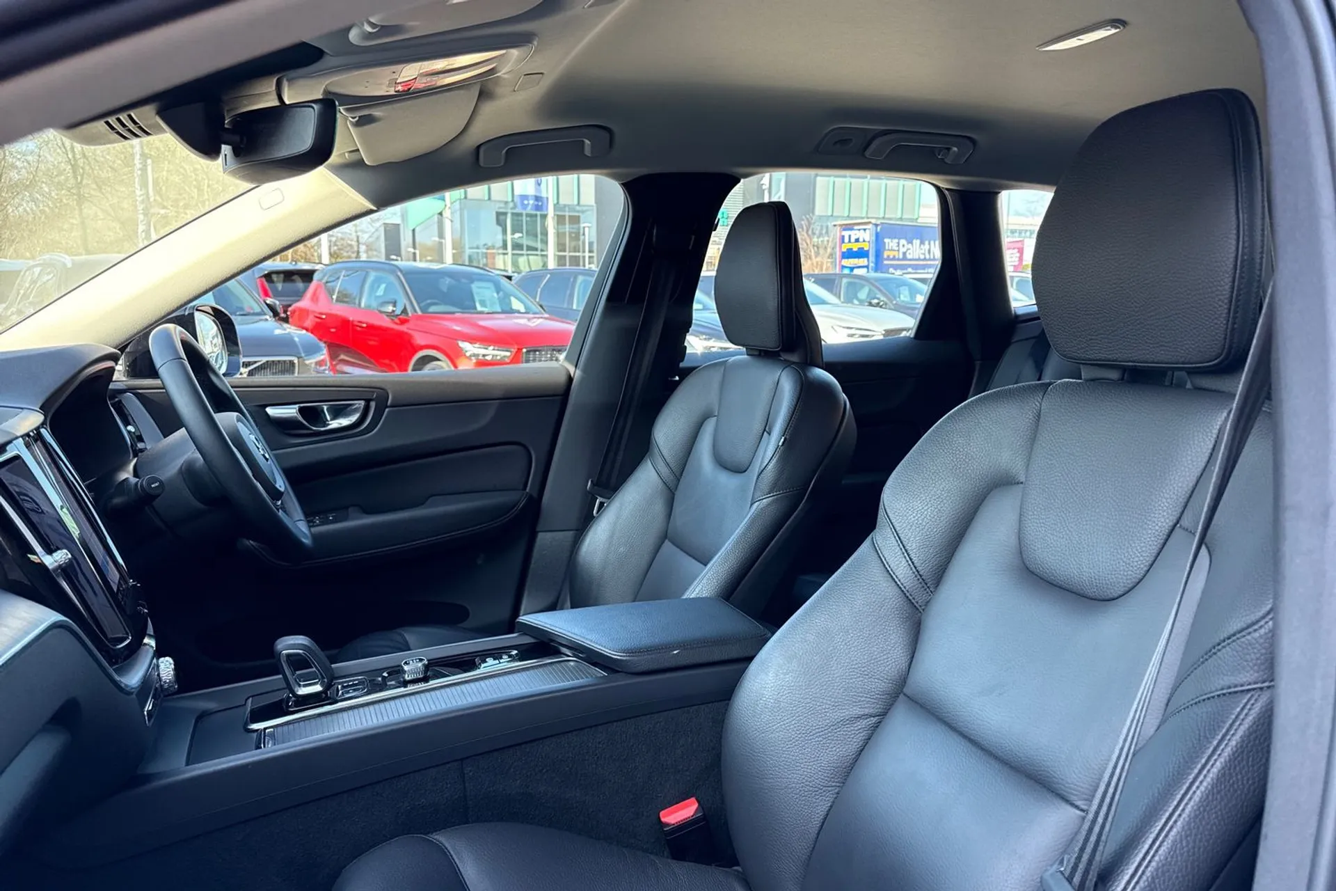 Volvo XC60 thumbnail image number 28