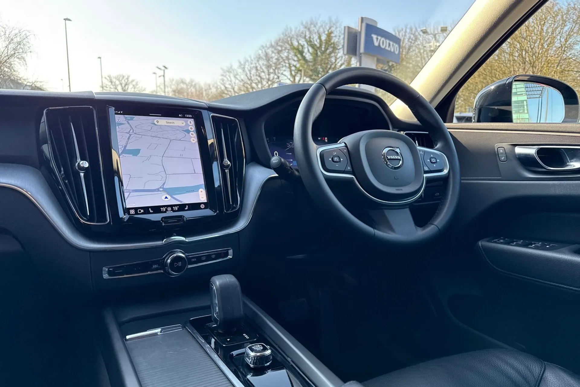 Volvo XC60 thumbnail image number 35