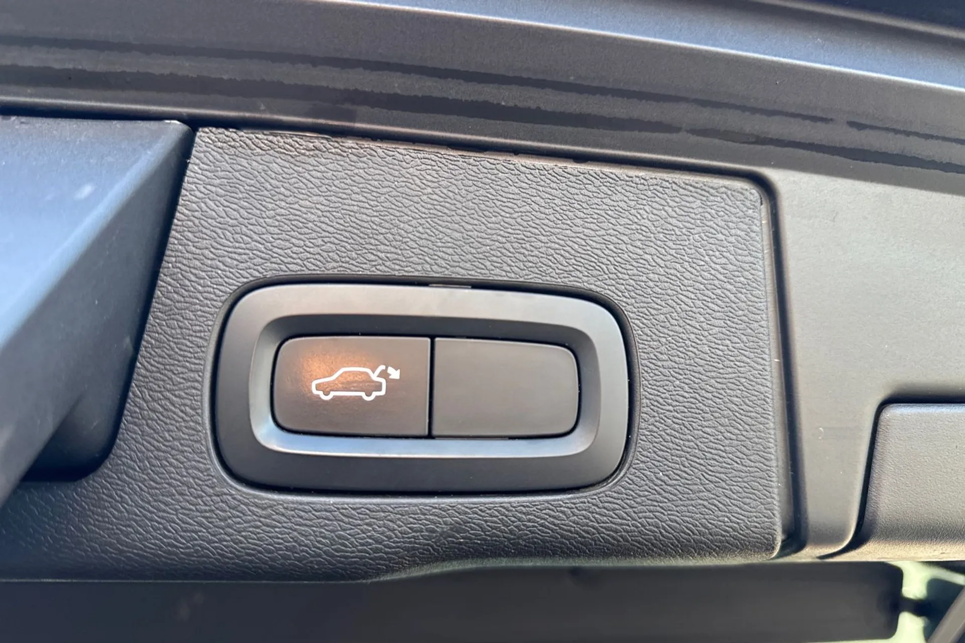 Volvo XC60 thumbnail image number 21