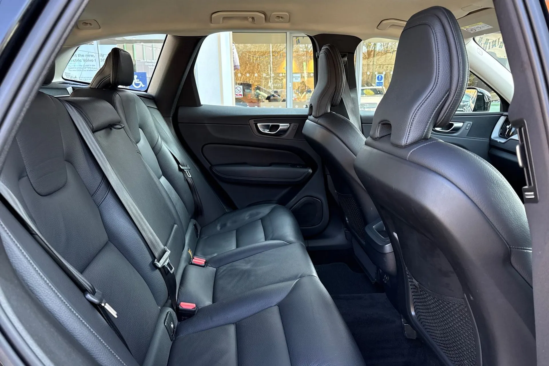 Volvo XC60 thumbnail image number 23