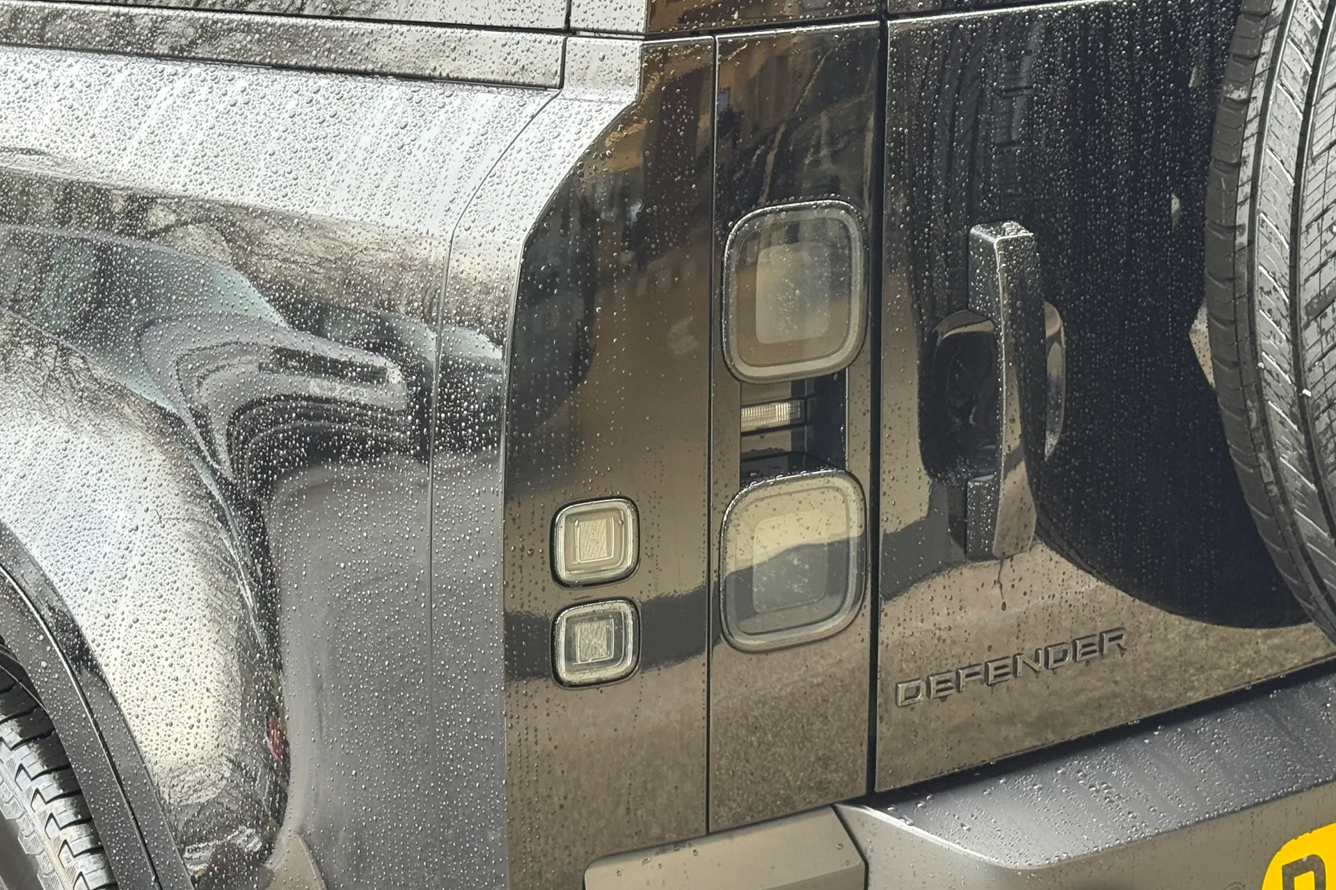 LAND ROVER DEFENDER thumbnail image number 44