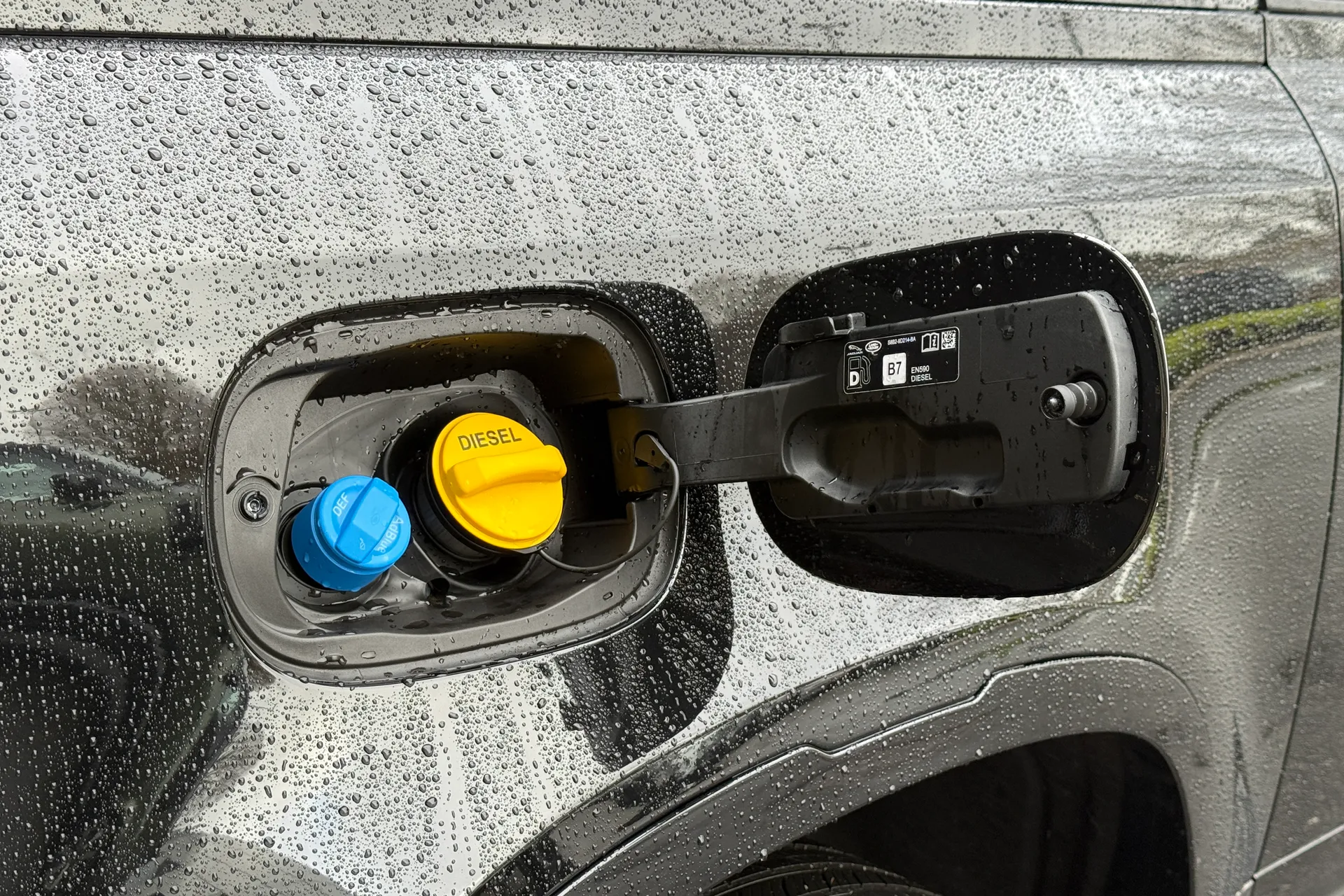 LAND ROVER DEFENDER thumbnail image number 30