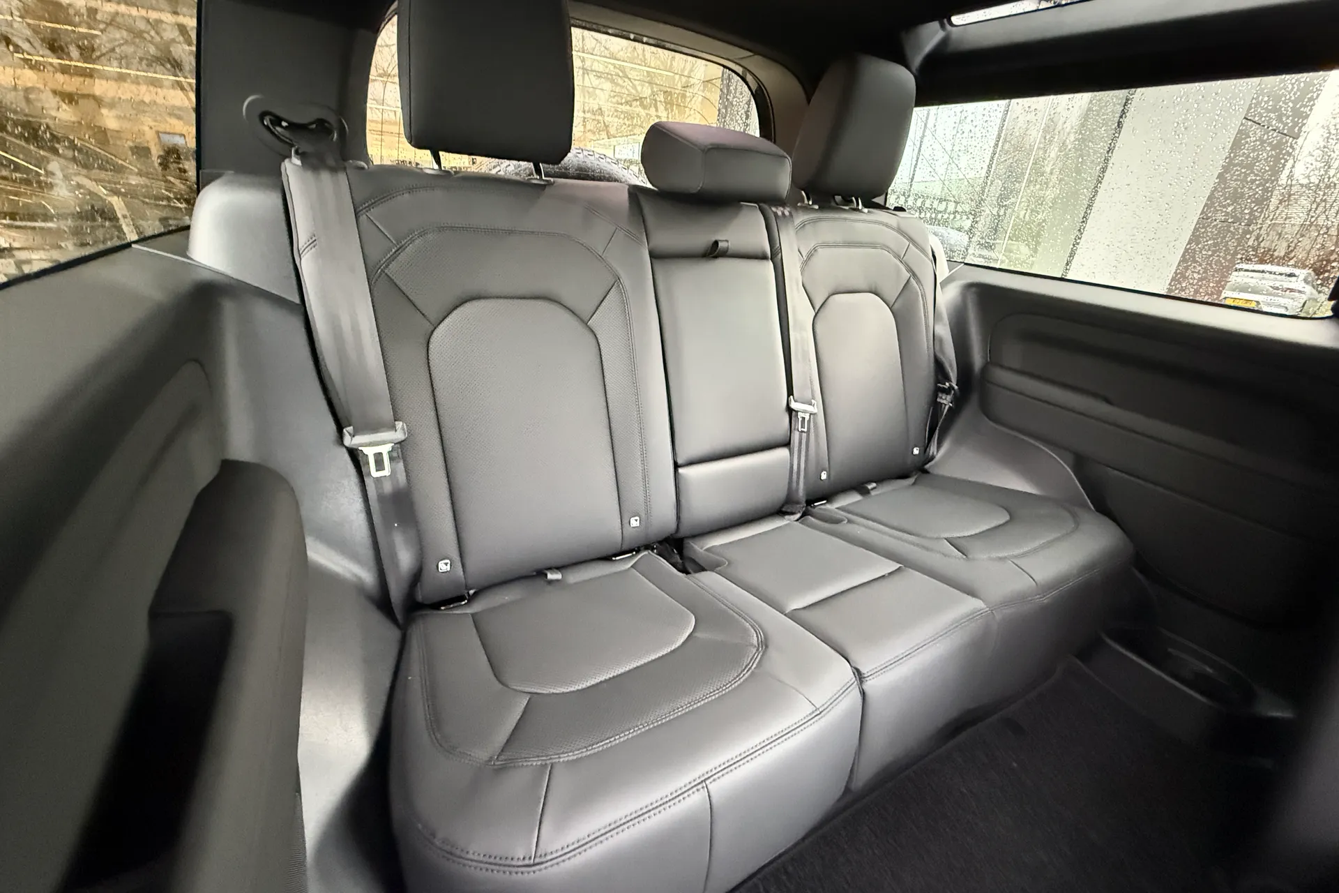 LAND ROVER DEFENDER thumbnail image number 32