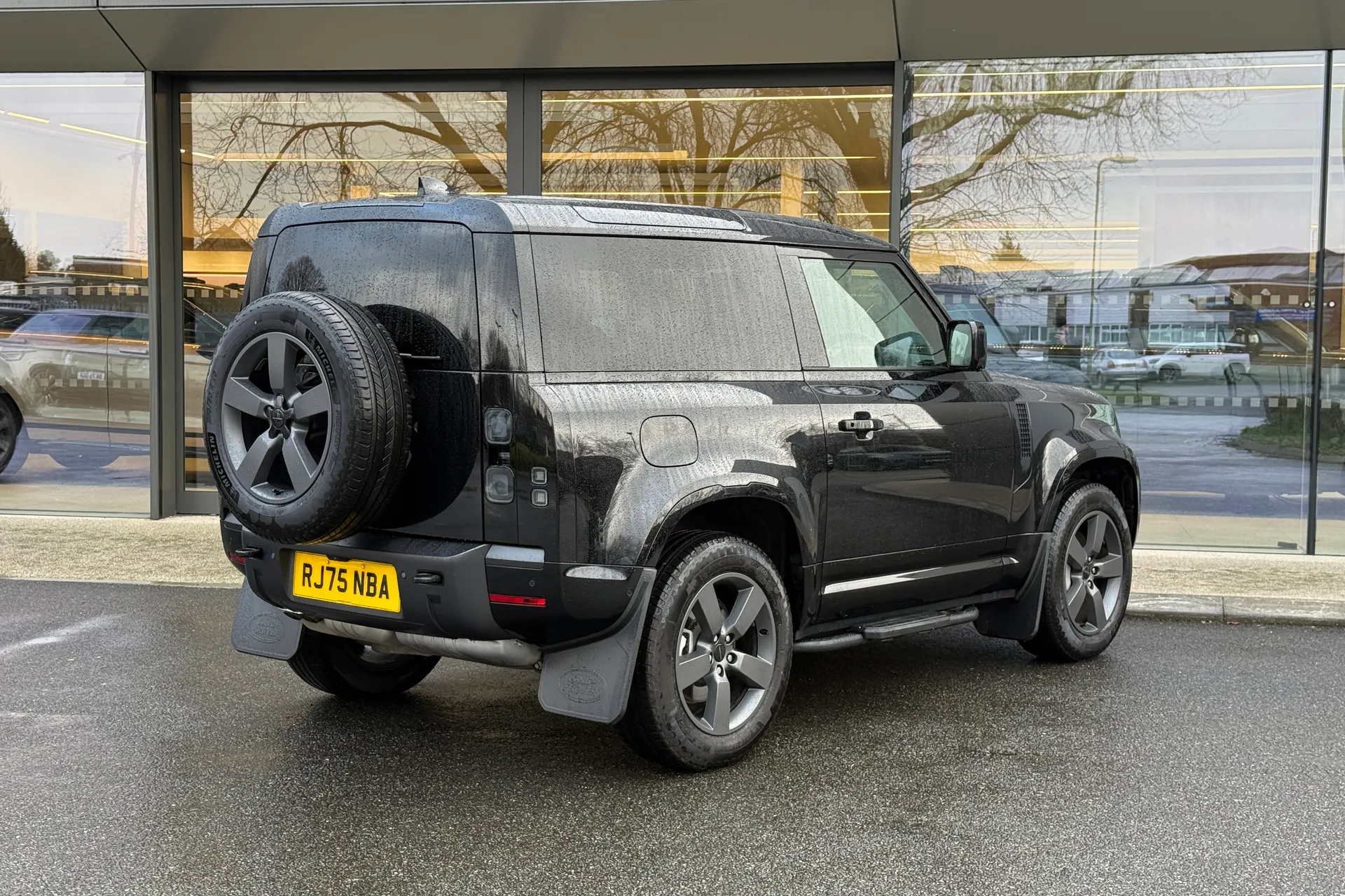 LAND ROVER DEFENDER thumbnail image number 26