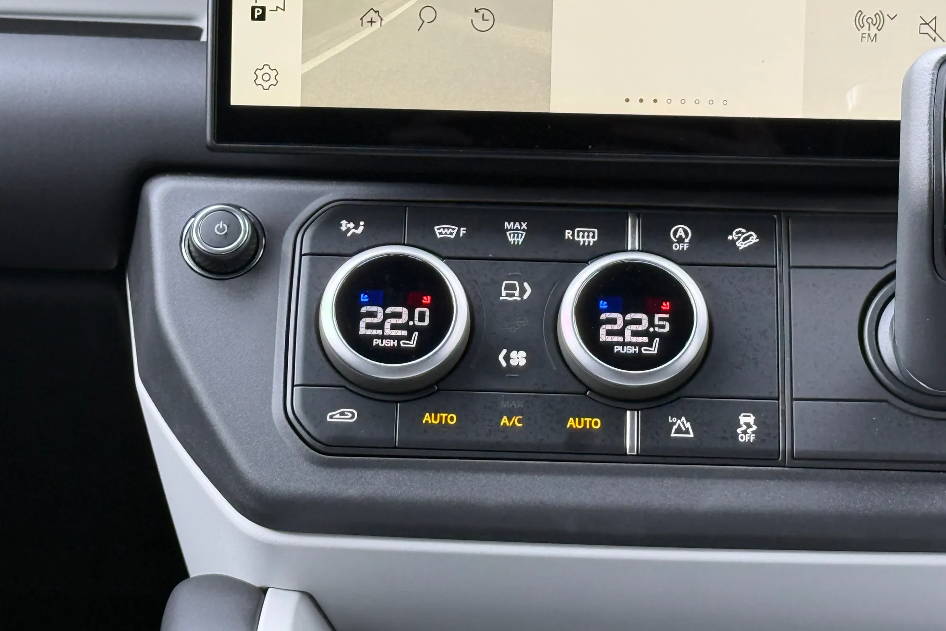 LAND ROVER DEFENDER thumbnail image number 14