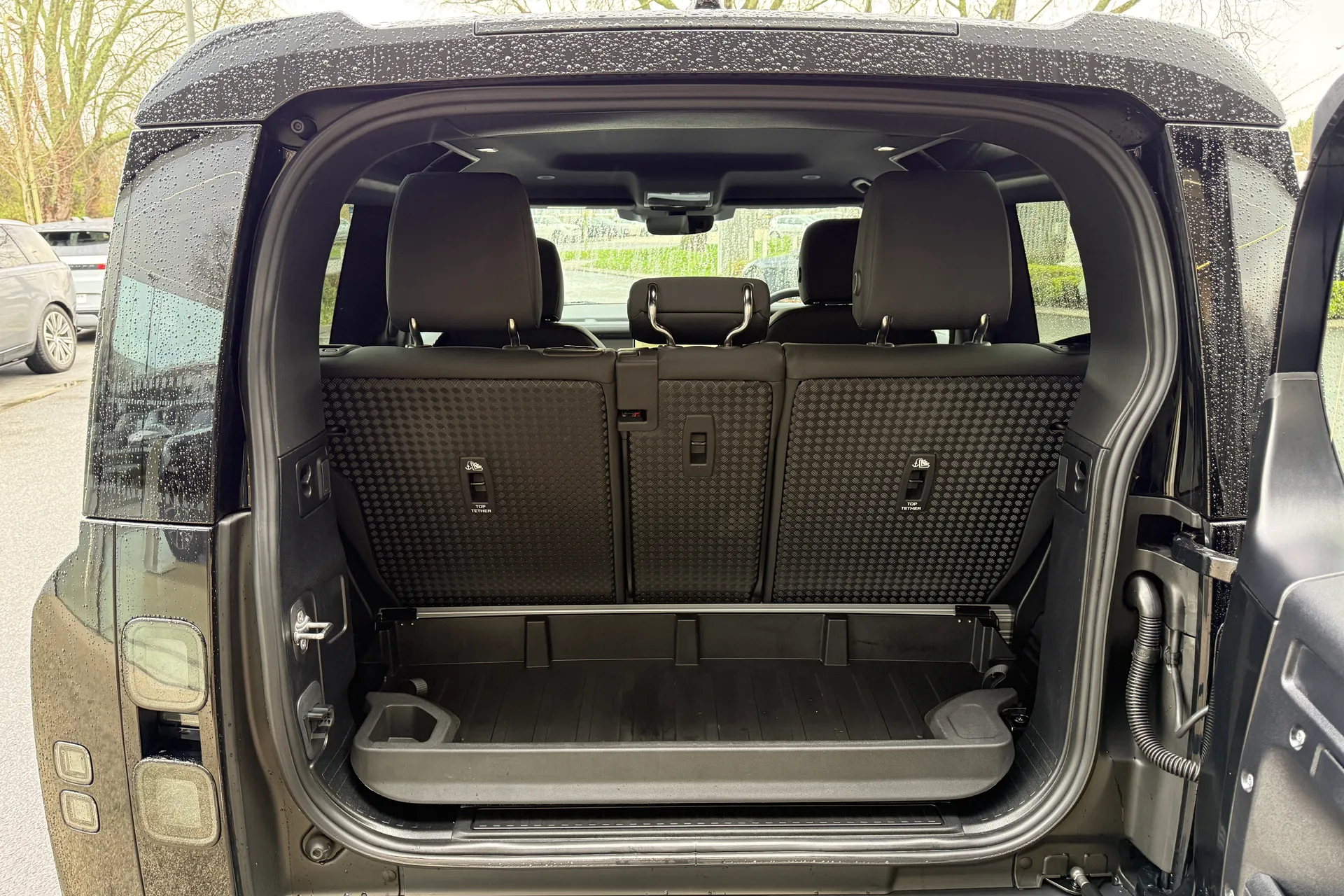 LAND ROVER DEFENDER thumbnail image number 31