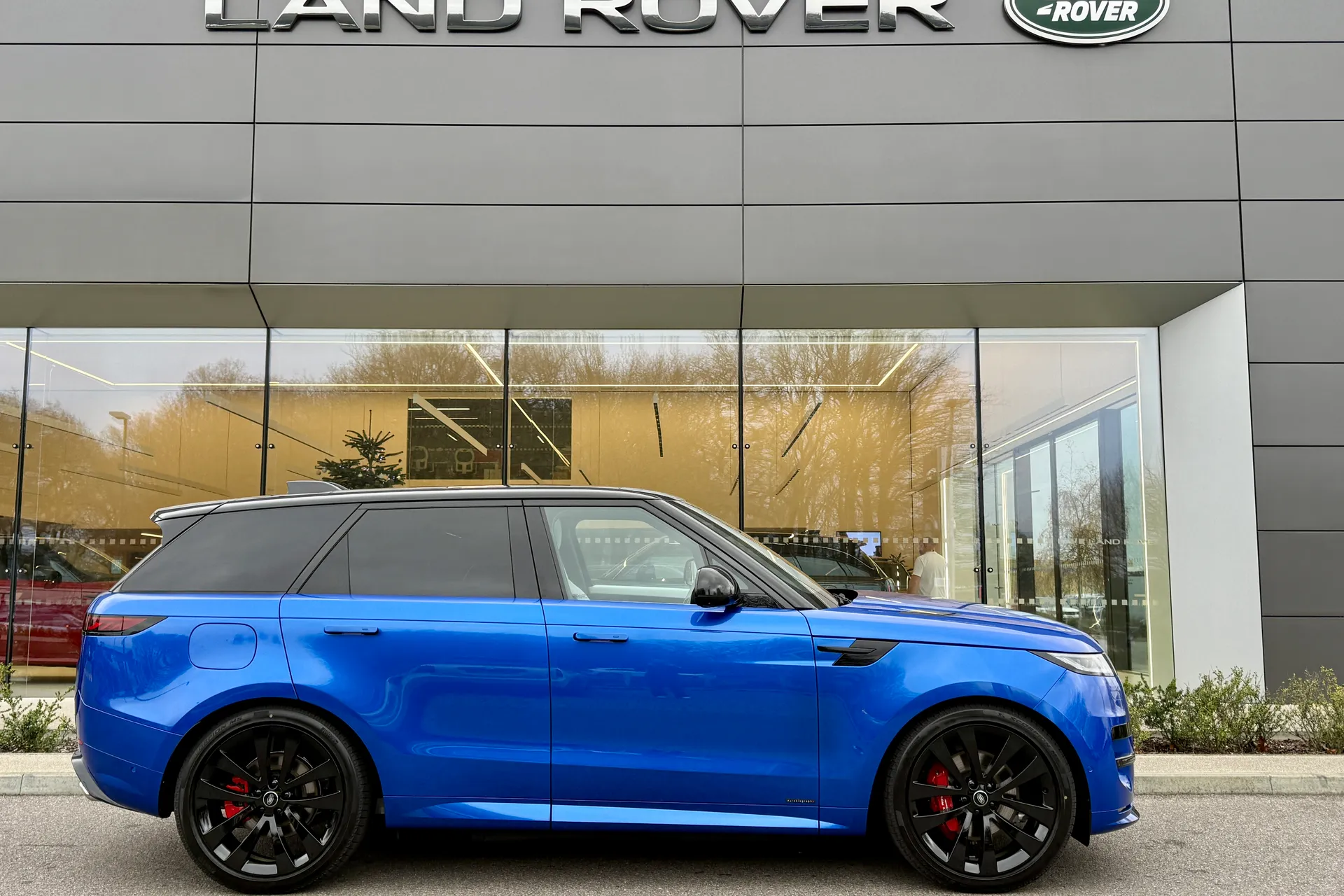 LAND ROVER RANGE ROVER SPORT thumbnail image number 2