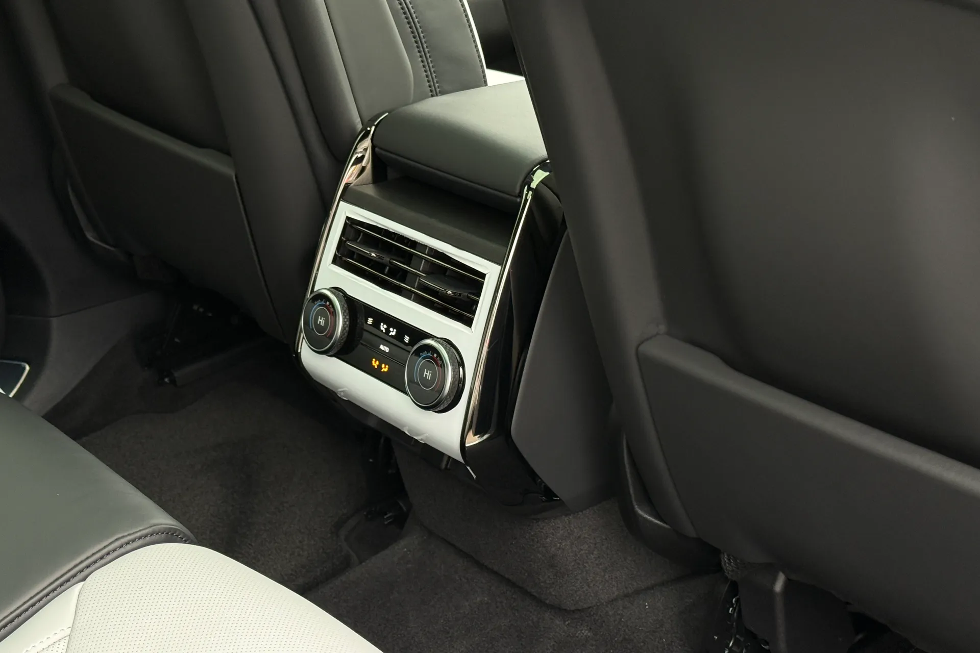 LAND ROVER RANGE ROVER SPORT thumbnail image number 50