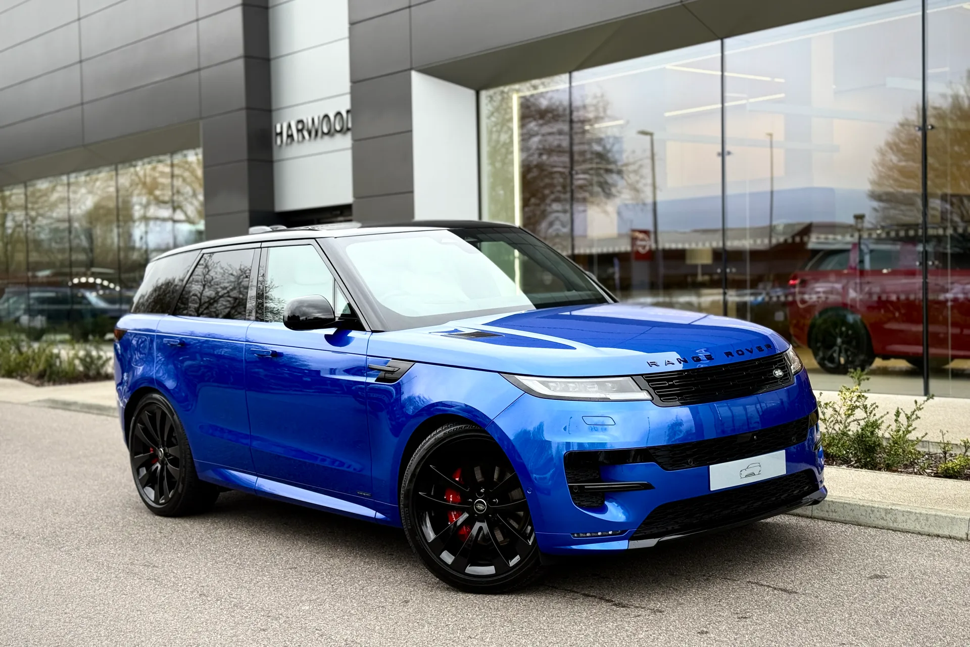 LAND ROVER RANGE ROVER SPORT focused image