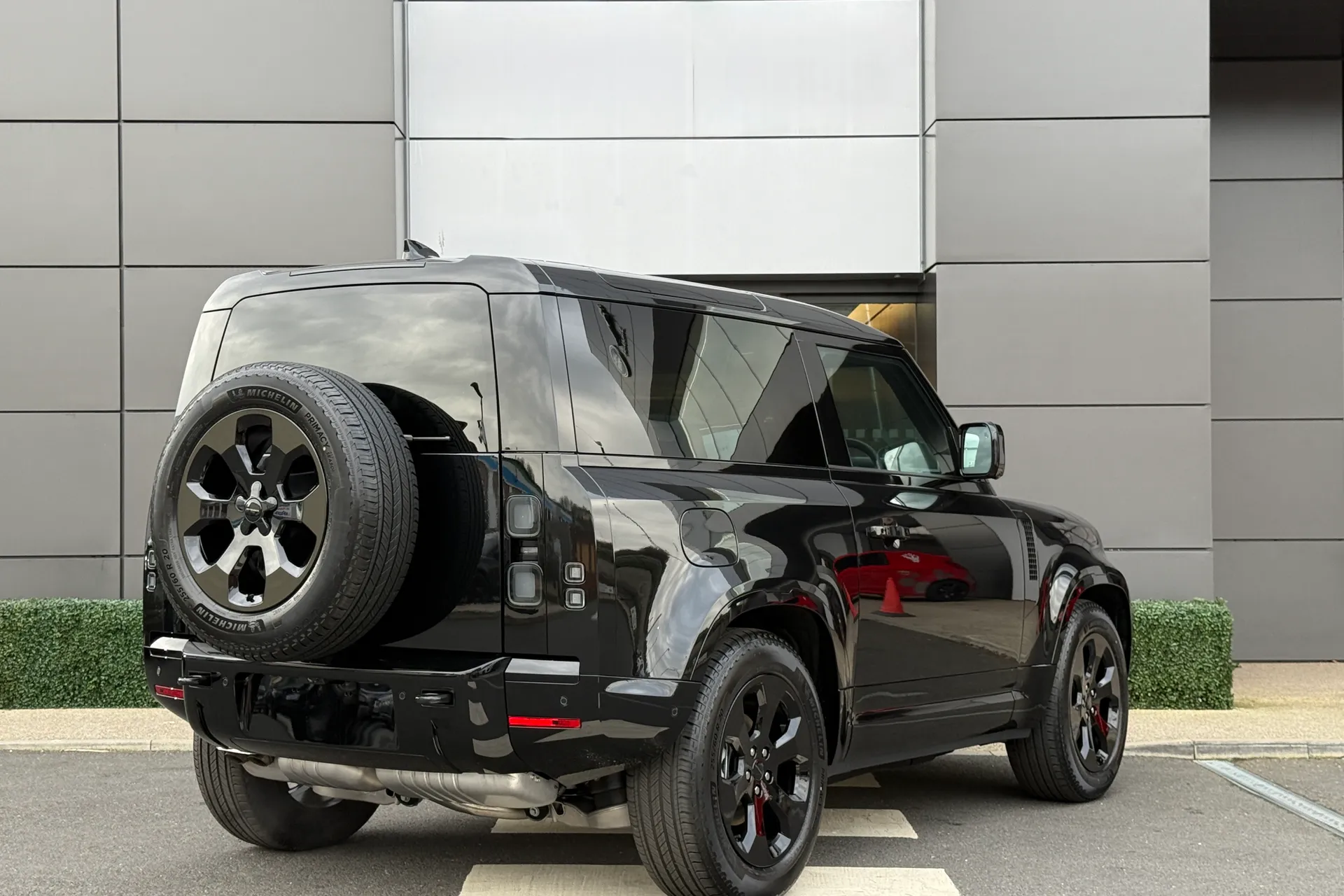 LAND ROVER Defender 90 thumbnail image number 12