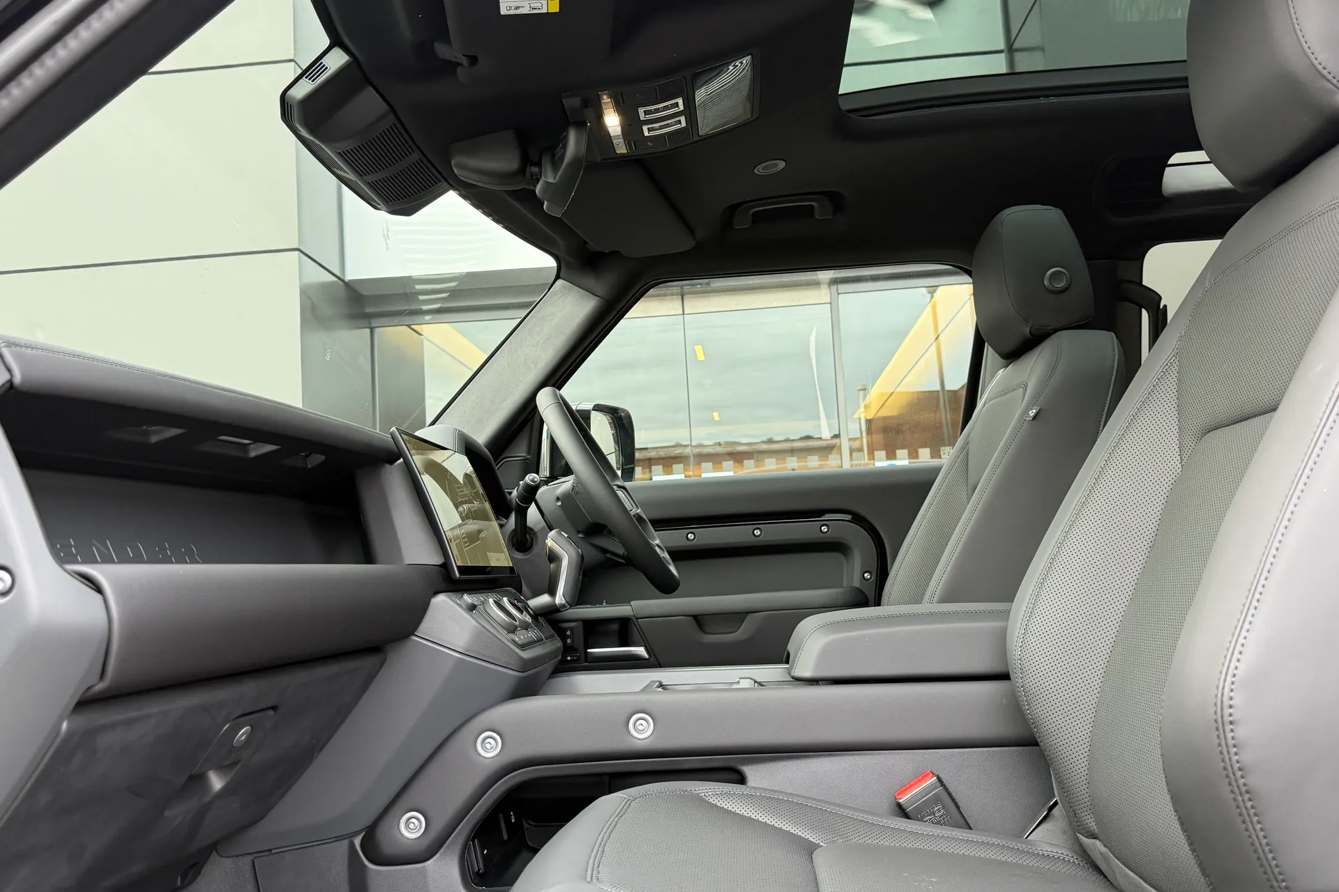 LAND ROVER Defender 90 thumbnail image number 50