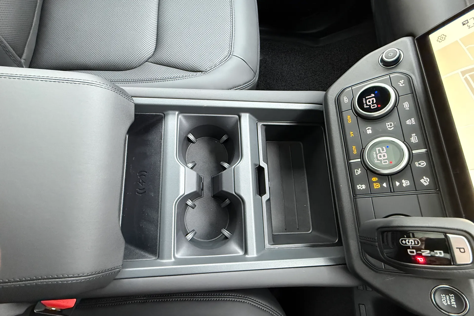 LAND ROVER Defender 90 thumbnail image number 55