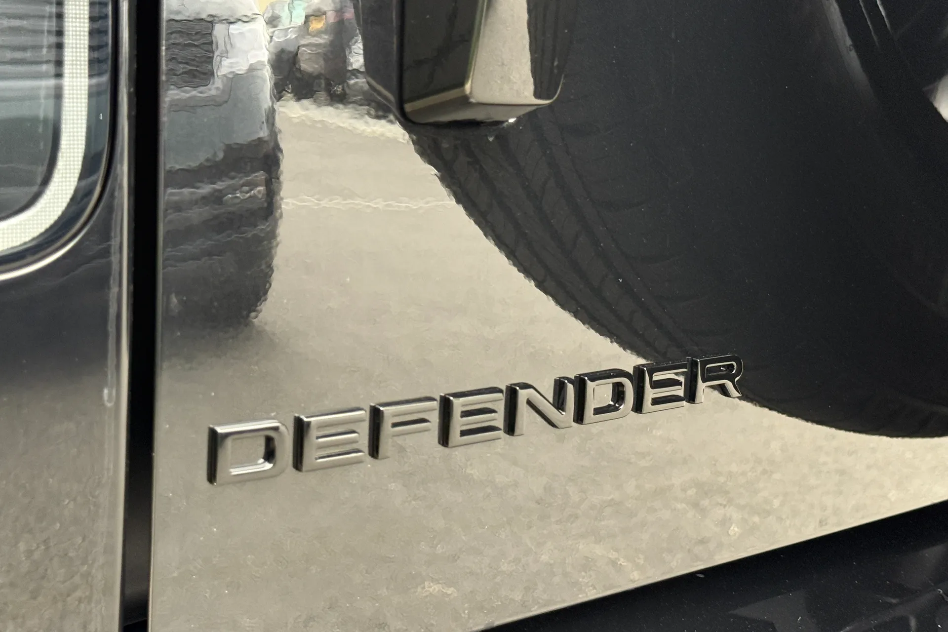 LAND ROVER Defender 90 thumbnail image number 42