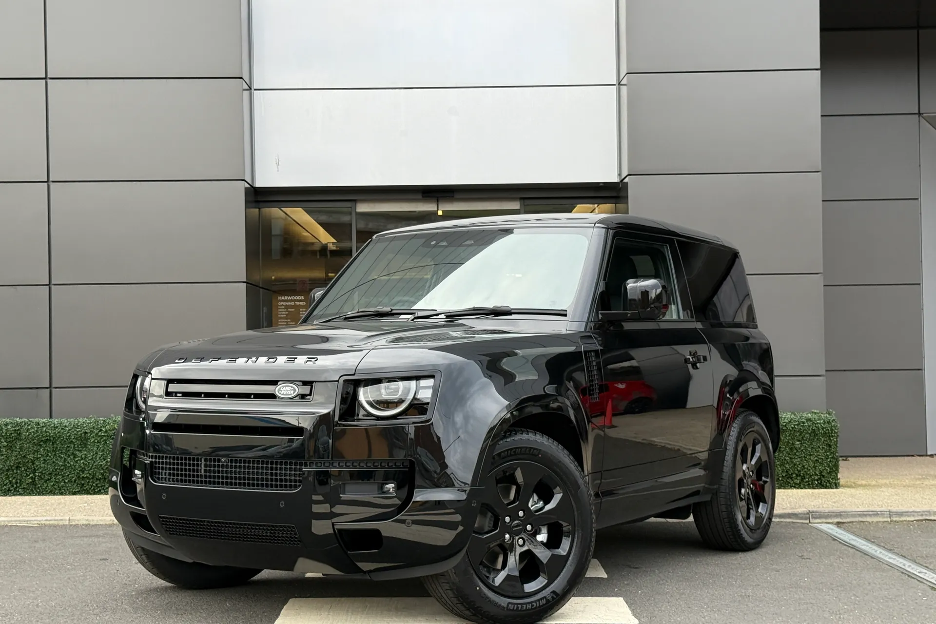 LAND ROVER Defender 90 thumbnail image number 6