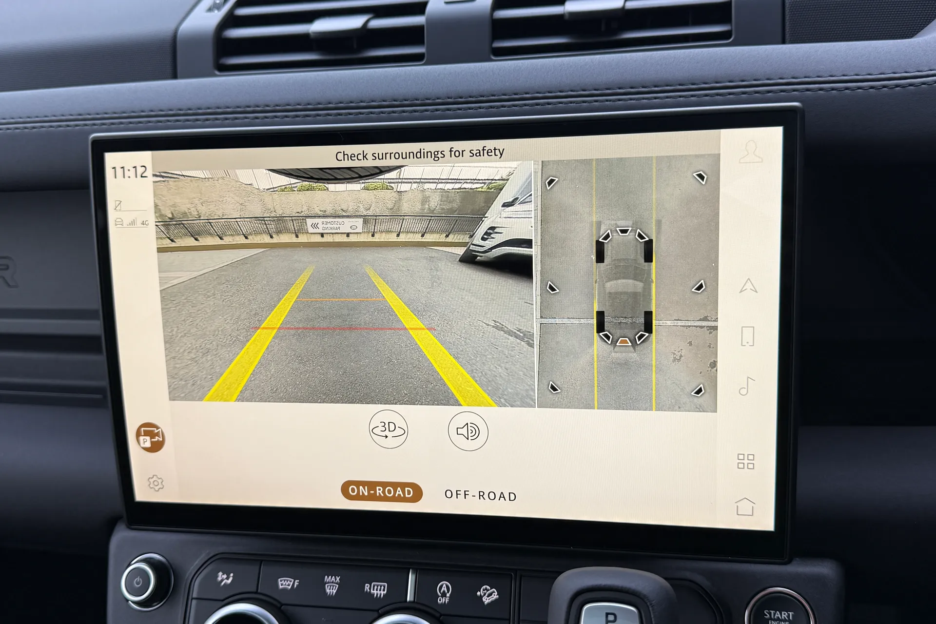 LAND ROVER Defender 90 thumbnail image number 4