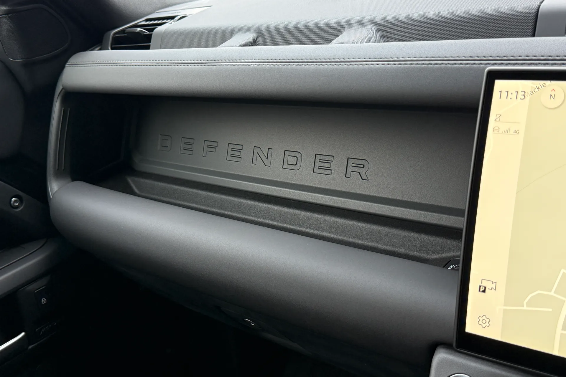 LAND ROVER Defender 90 thumbnail image number 28