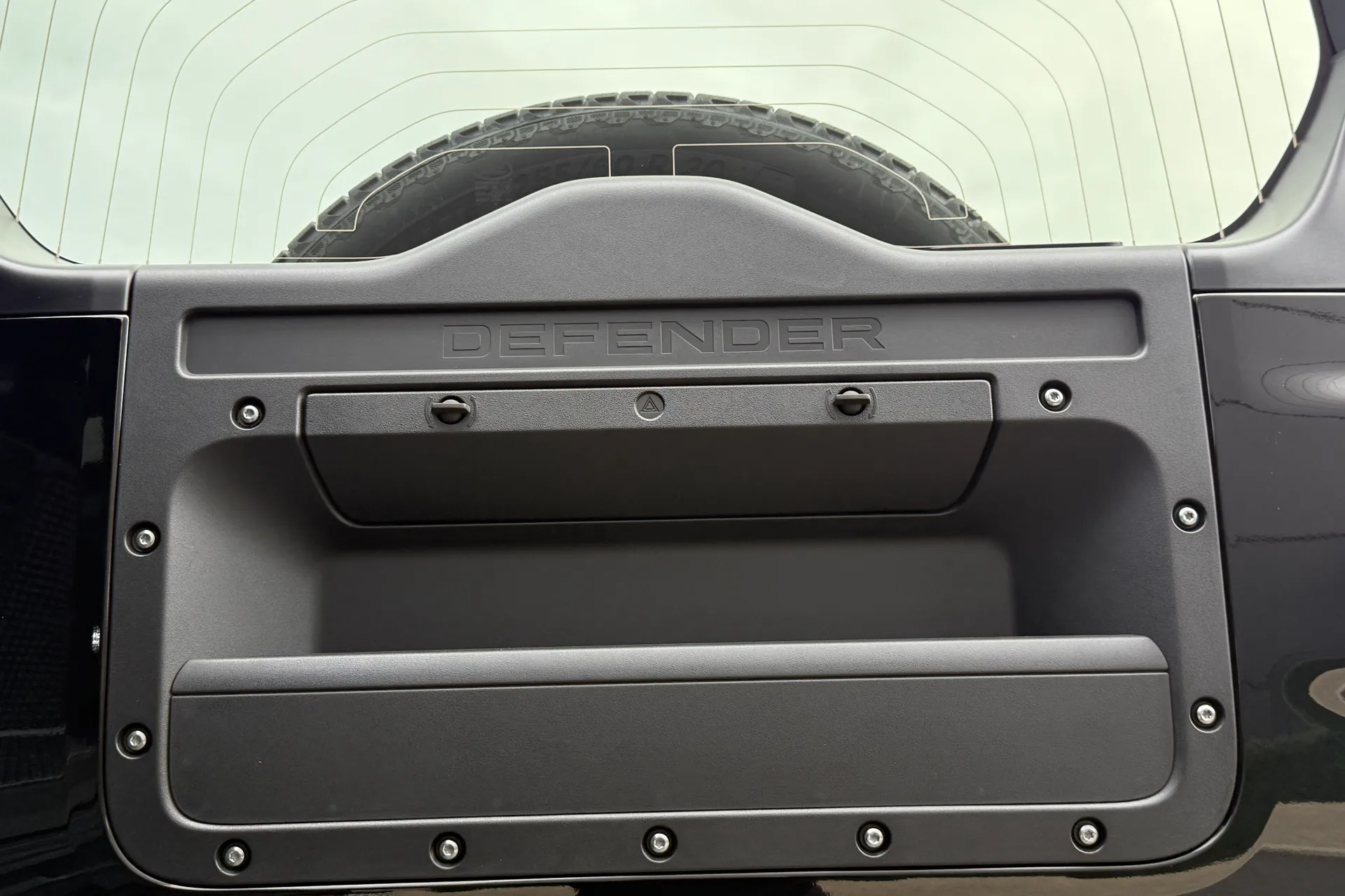 LAND ROVER Defender 90 thumbnail image number 45