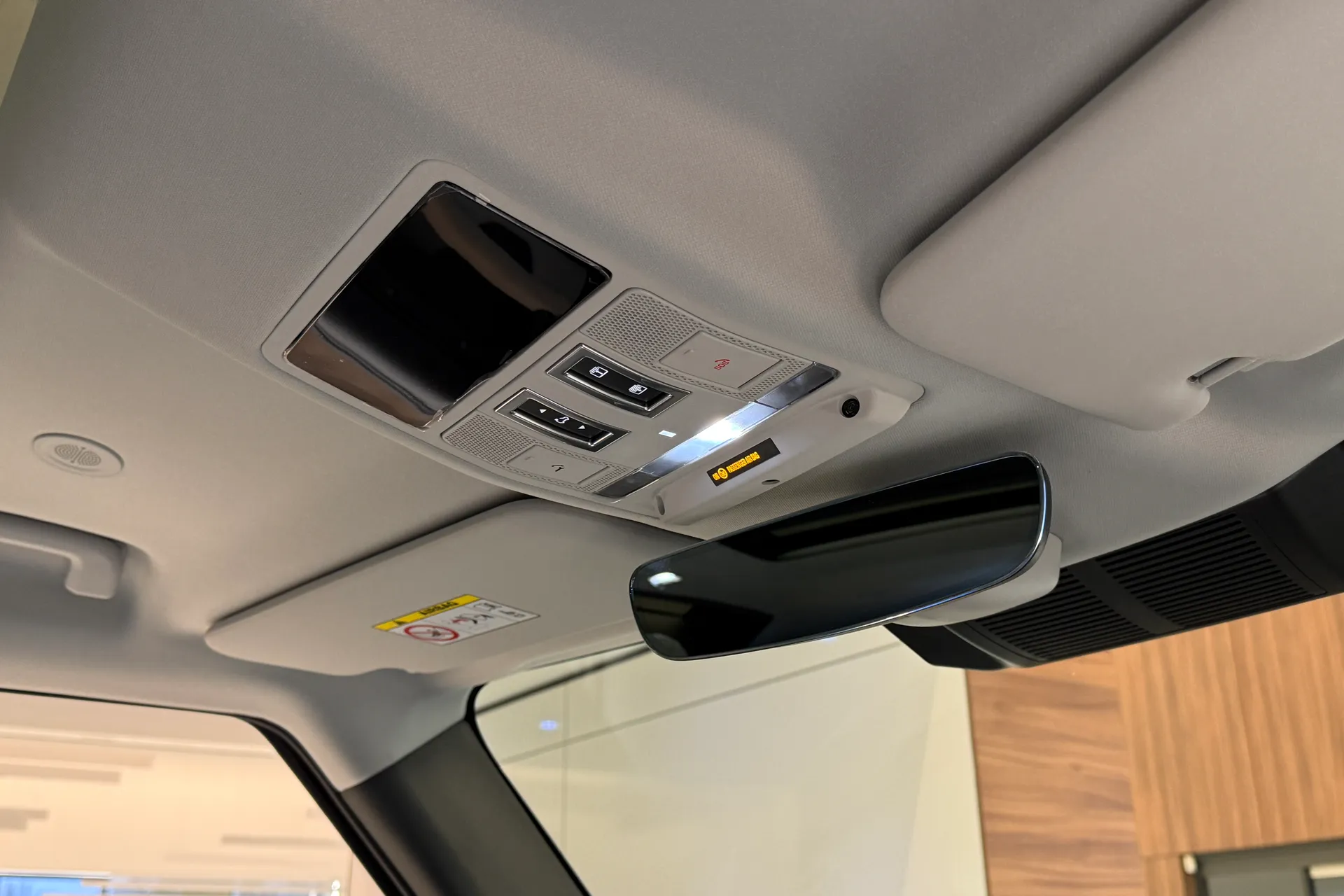 LAND ROVER Defender 90 thumbnail image number 19