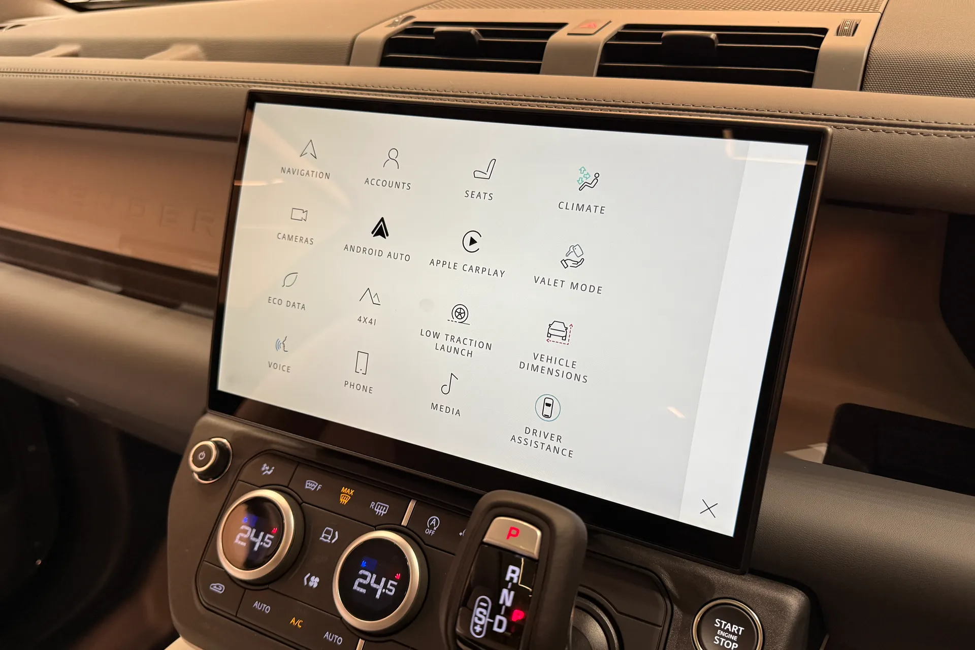 LAND ROVER Defender 90 thumbnail image number 42