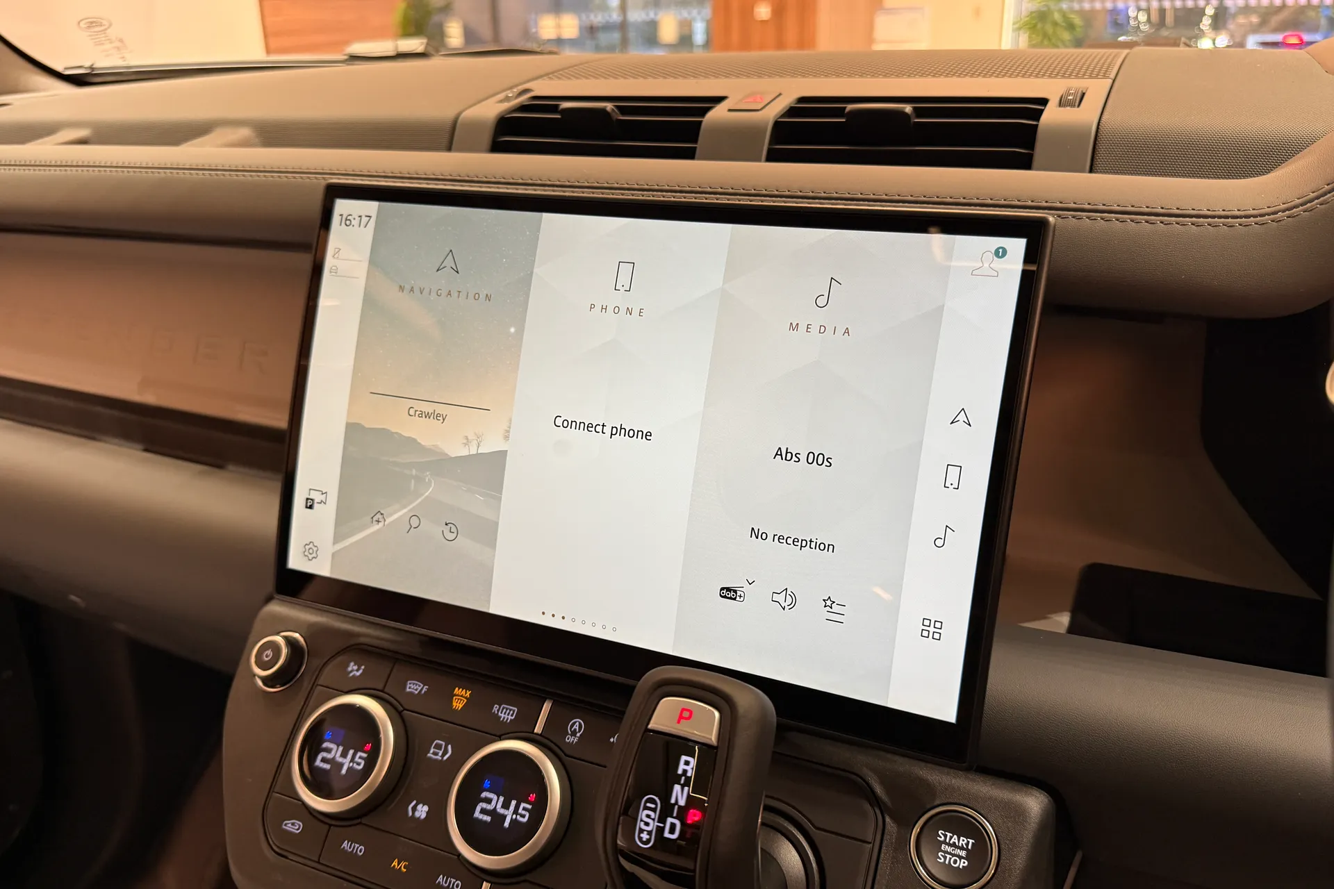 LAND ROVER Defender 90 thumbnail image number 41