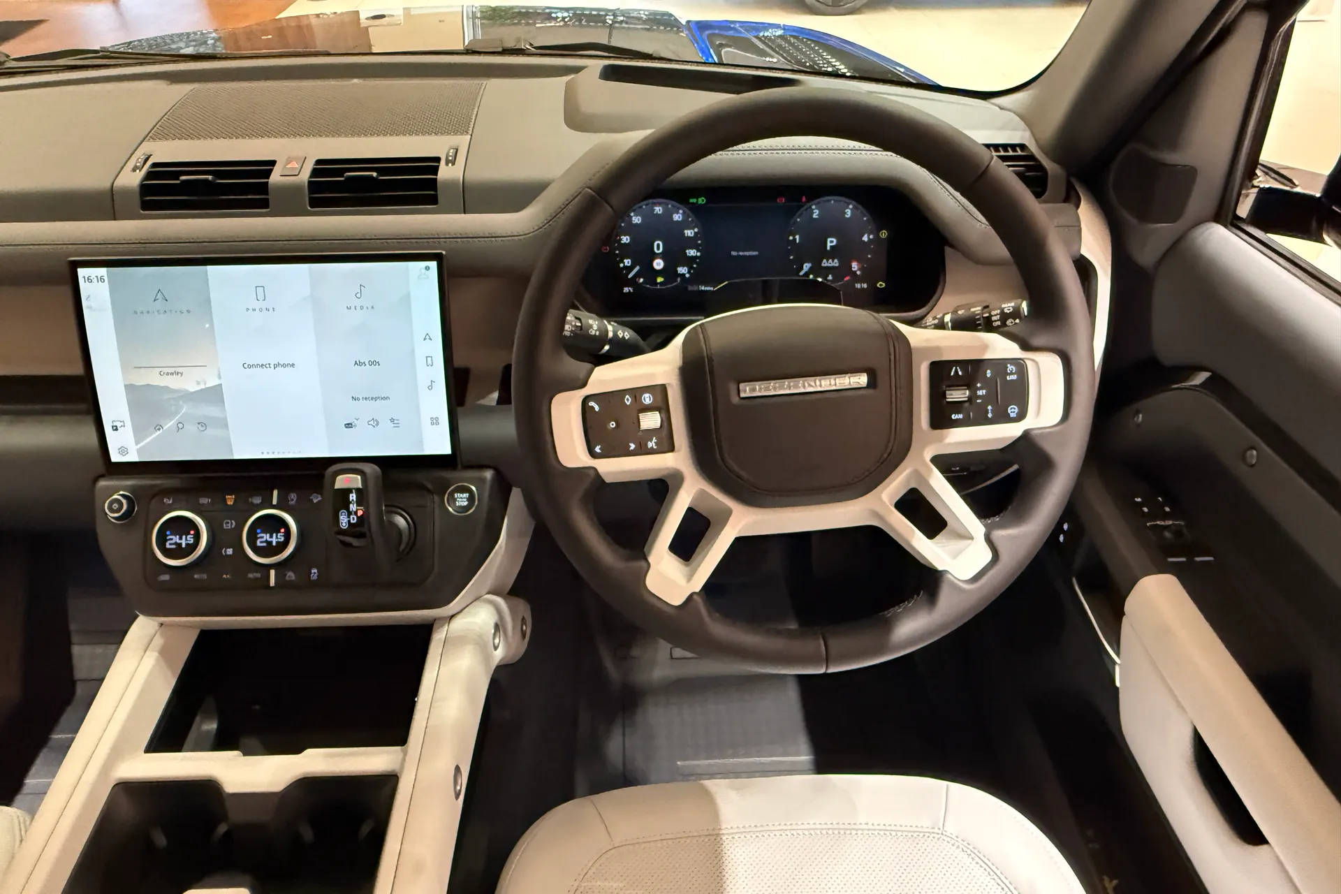 LAND ROVER Defender 90 thumbnail image number 22