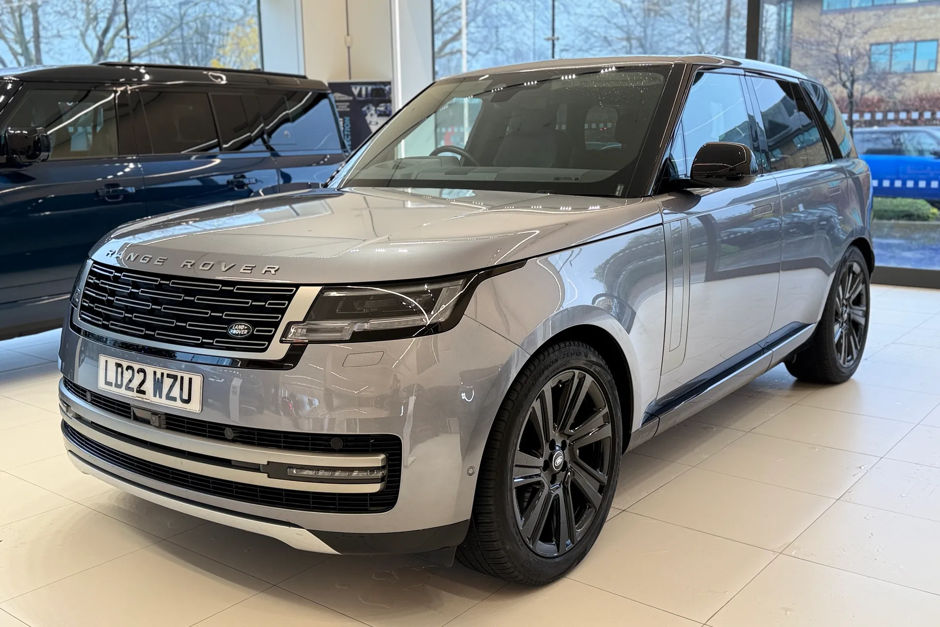 LAND ROVER RANGE ROVER thumbnail image number 24