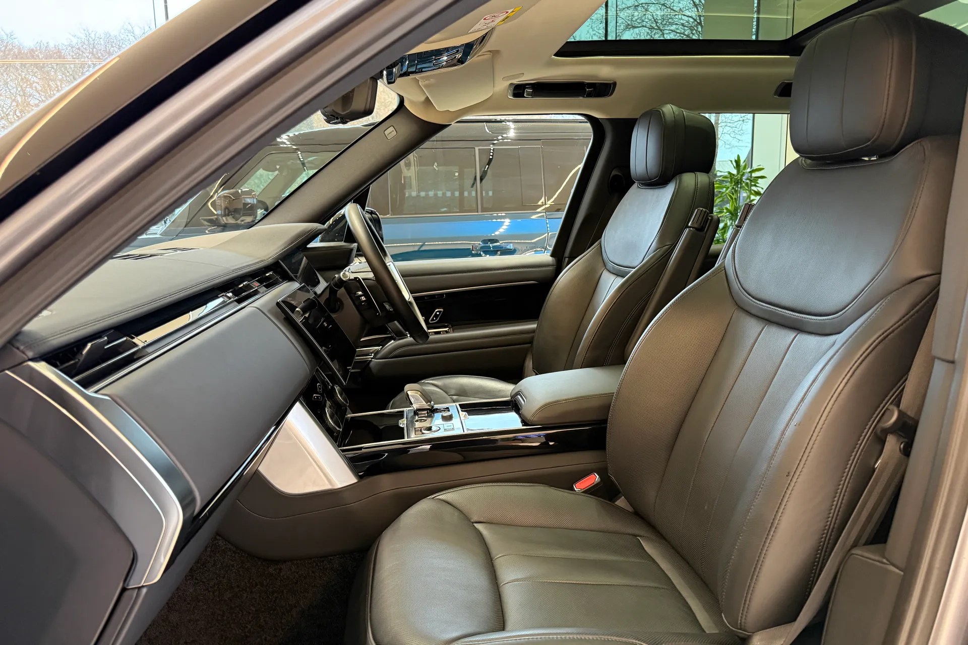 LAND ROVER RANGE ROVER thumbnail image number 51