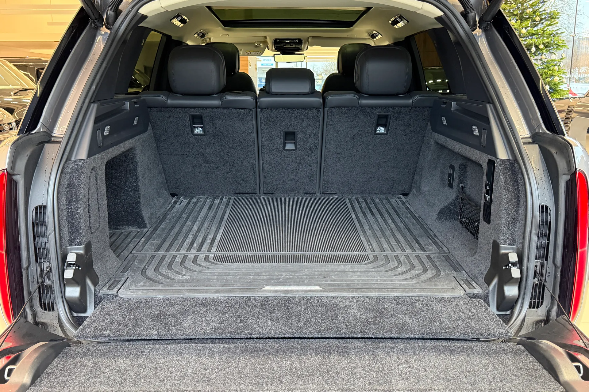 LAND ROVER RANGE ROVER thumbnail image number 38